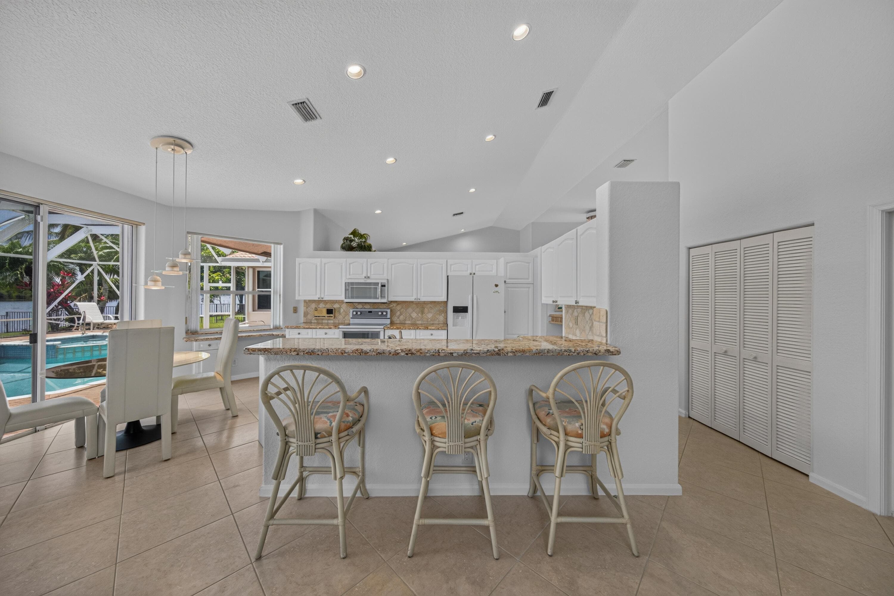 1501 NW 180th Way, Pembroke Pines, FL 33029 — photo 21 of 63