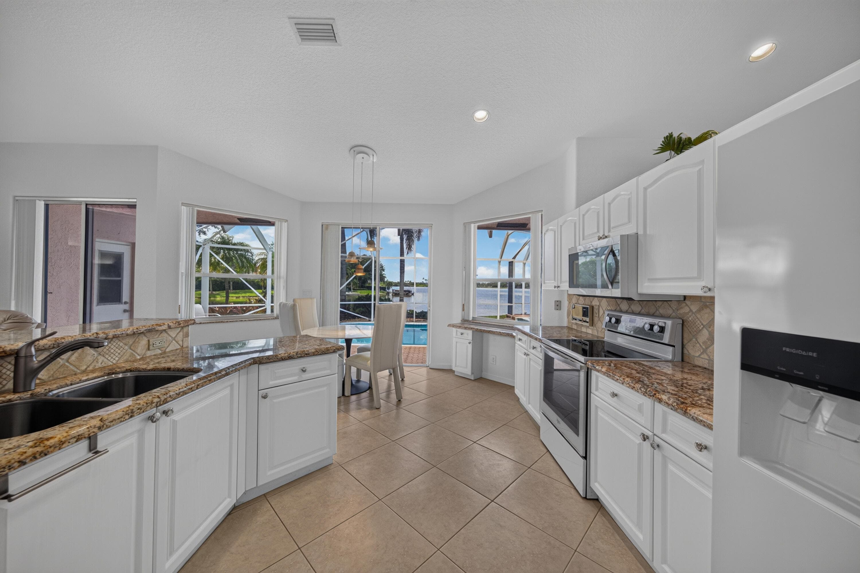 1501 NW 180th Way, Pembroke Pines, FL 33029 — photo 18 of 63