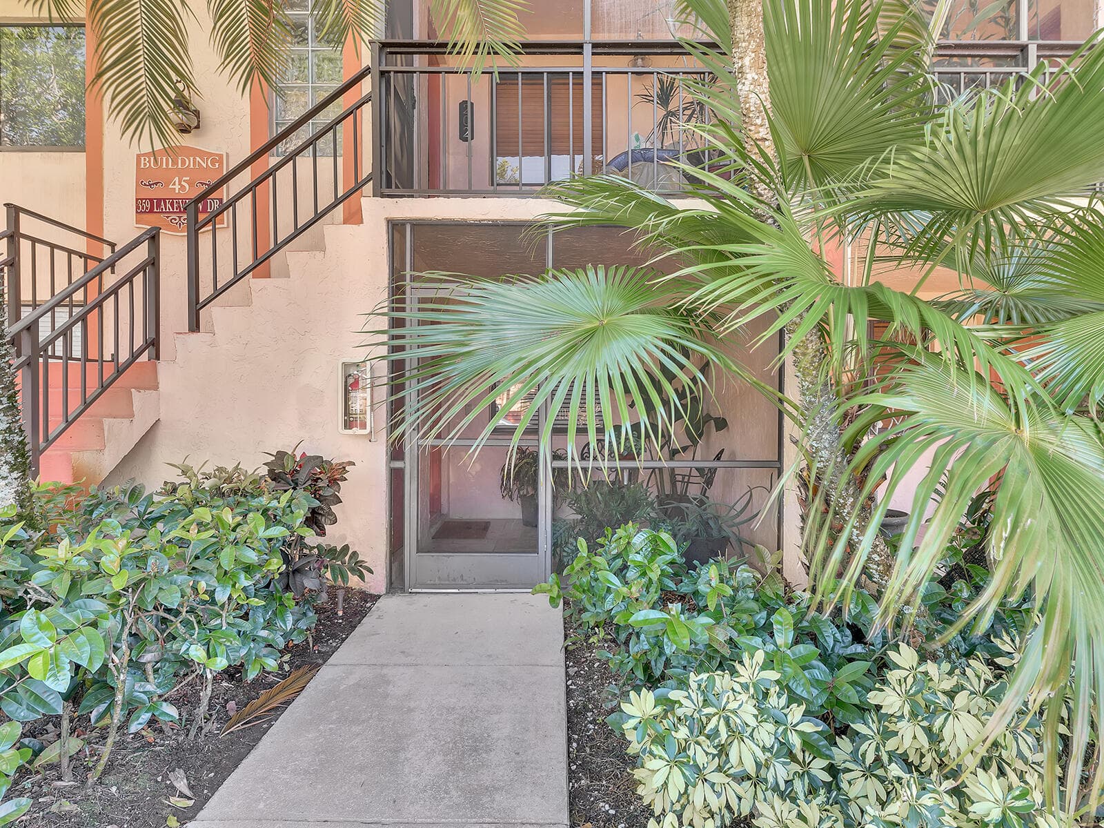 359 Lakeview Drive 102, Weston, FL 33326 — photo