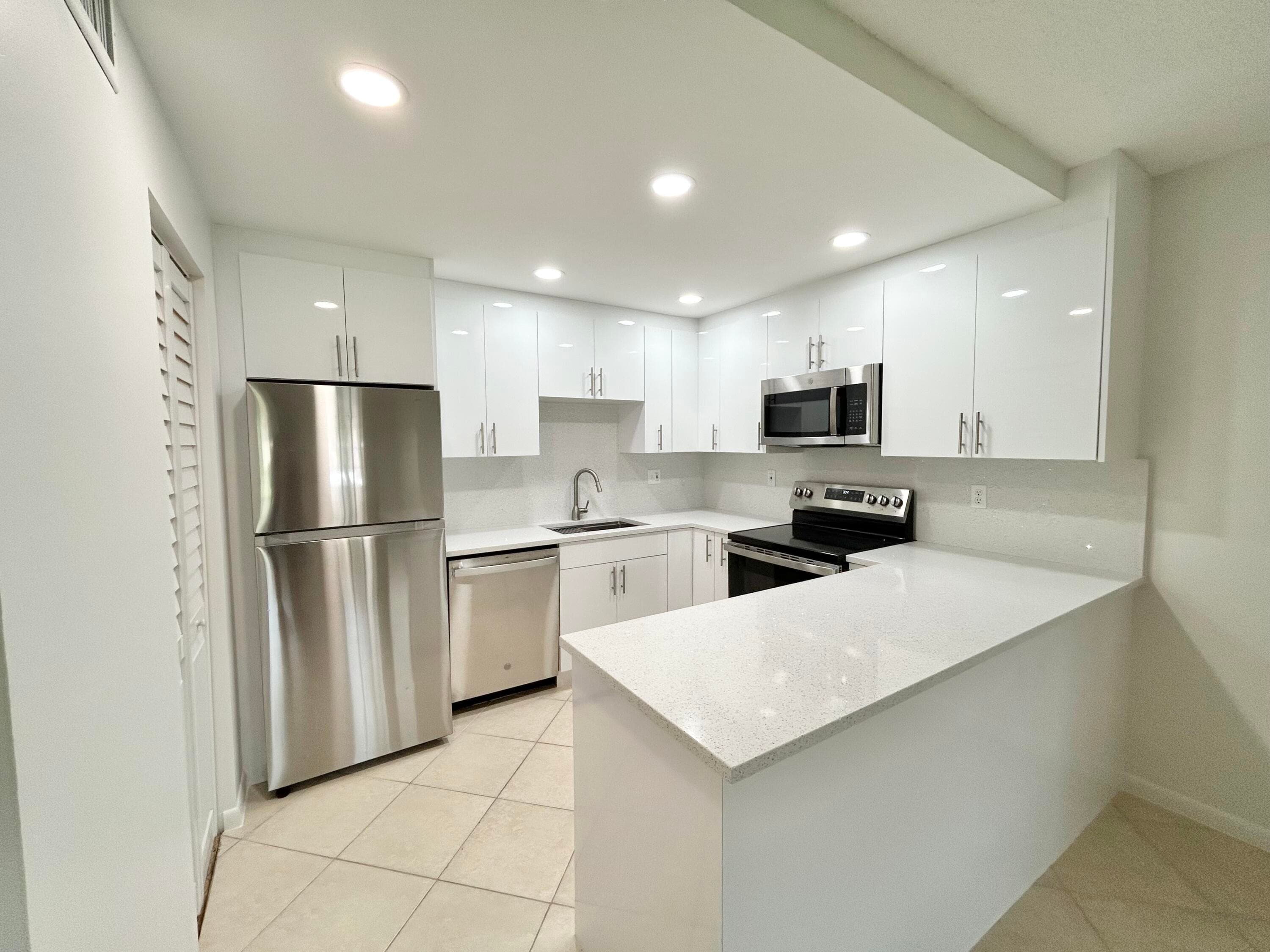 418 Pine Glen Lane C-1, Greenacres, FL 33463 — photo