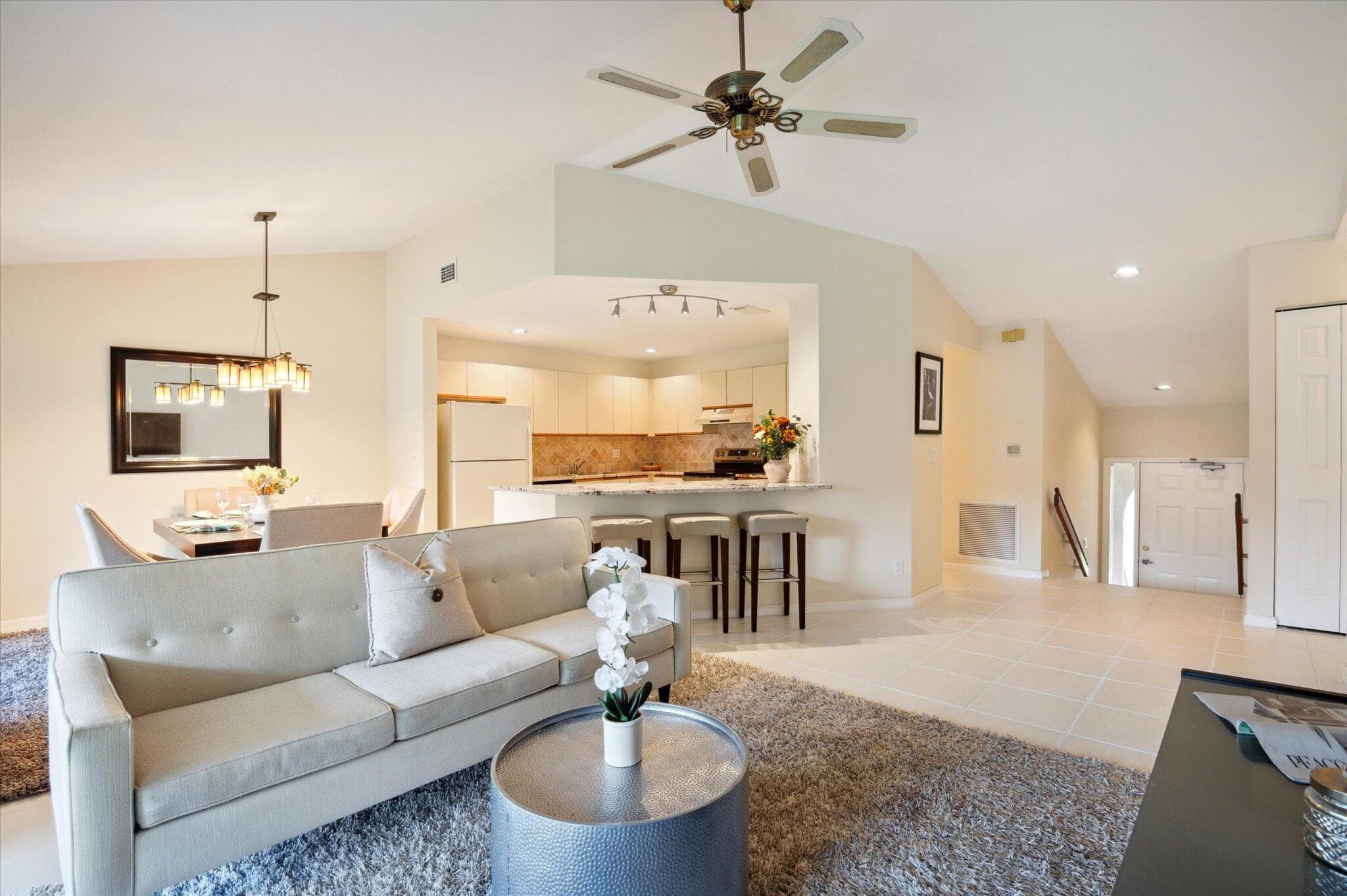 5750 Coach House Circle G, Boca Raton, FL 33486 — photo 5 of 19