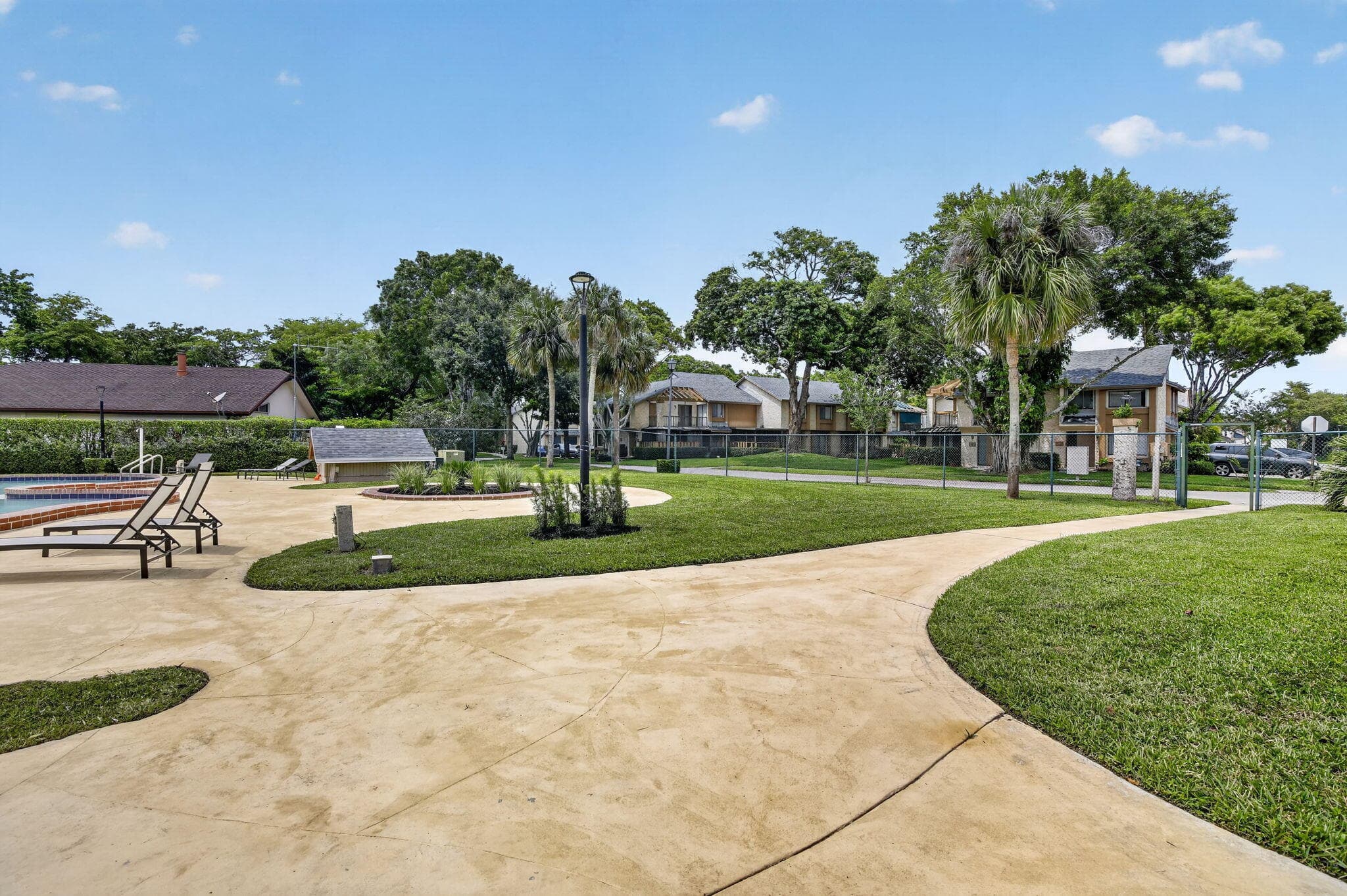 124 Wimbledon Lake Drive, Plantation, FL 33324 — photo 36 of 38