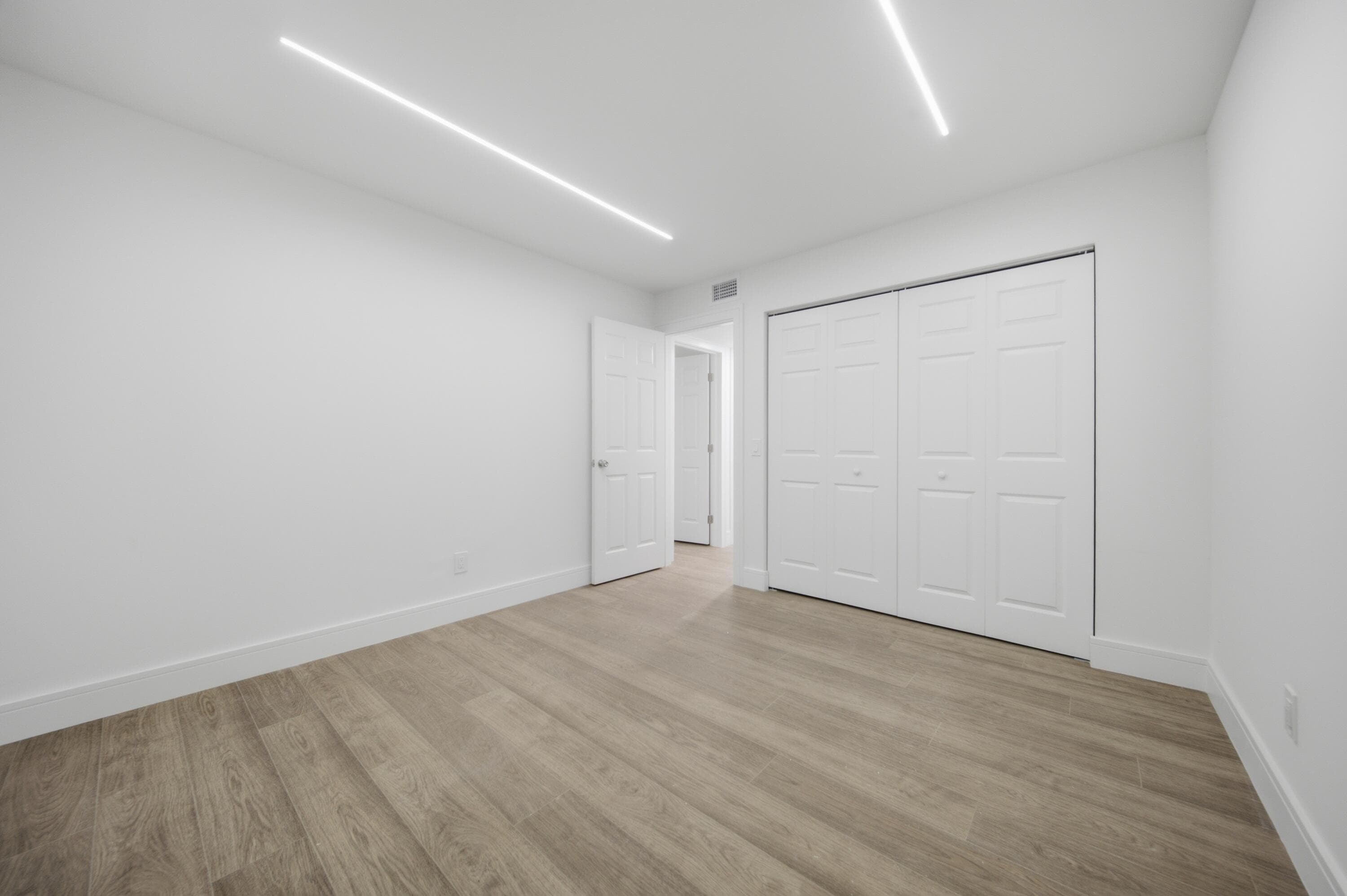 1391 E Golfview Drive 1391, Pembroke Pines, FL 33026 — photo 12 of 29