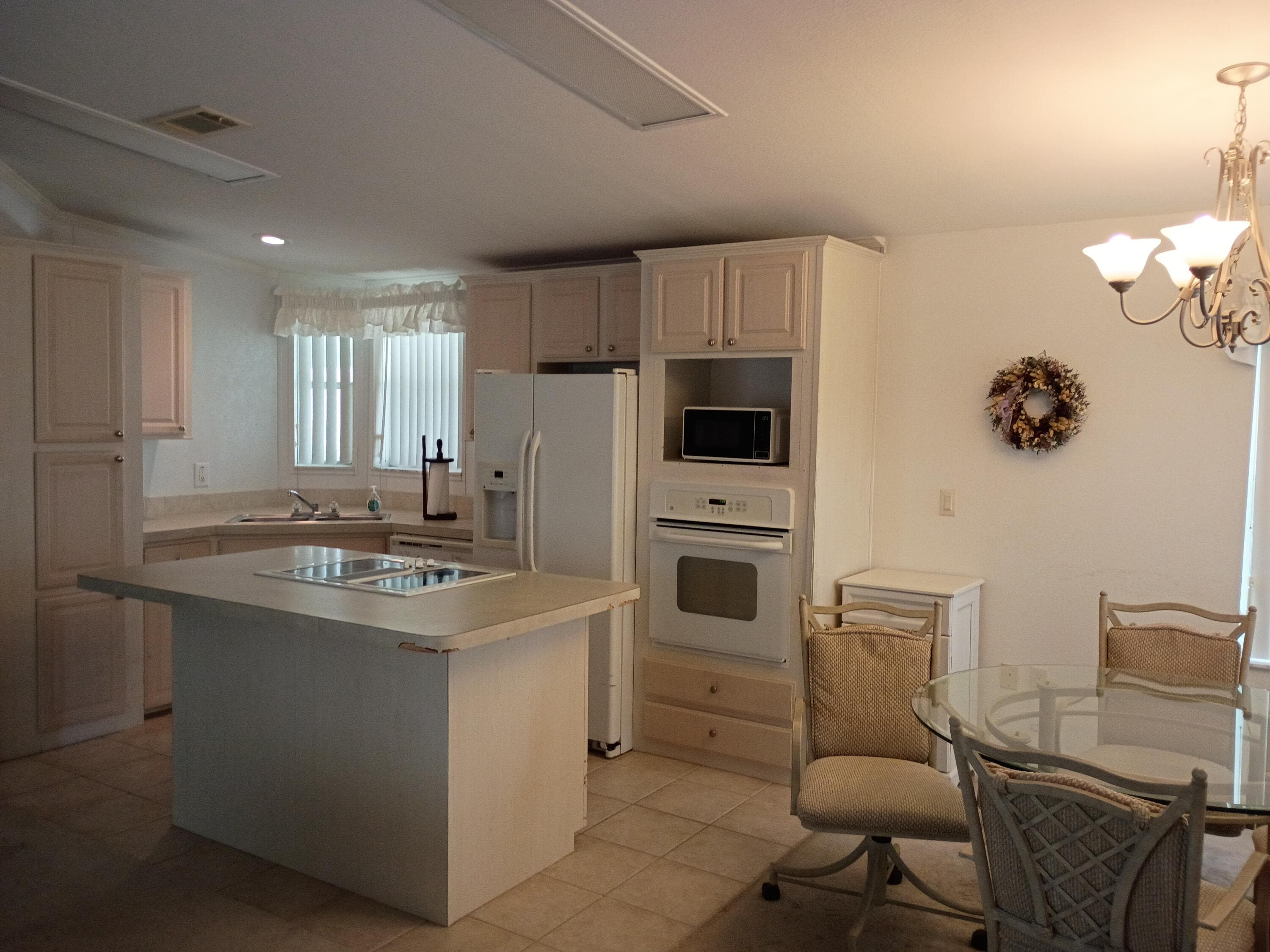 2080 SW 85th Avenue, Davie, FL 33324 — photo 6 of 23