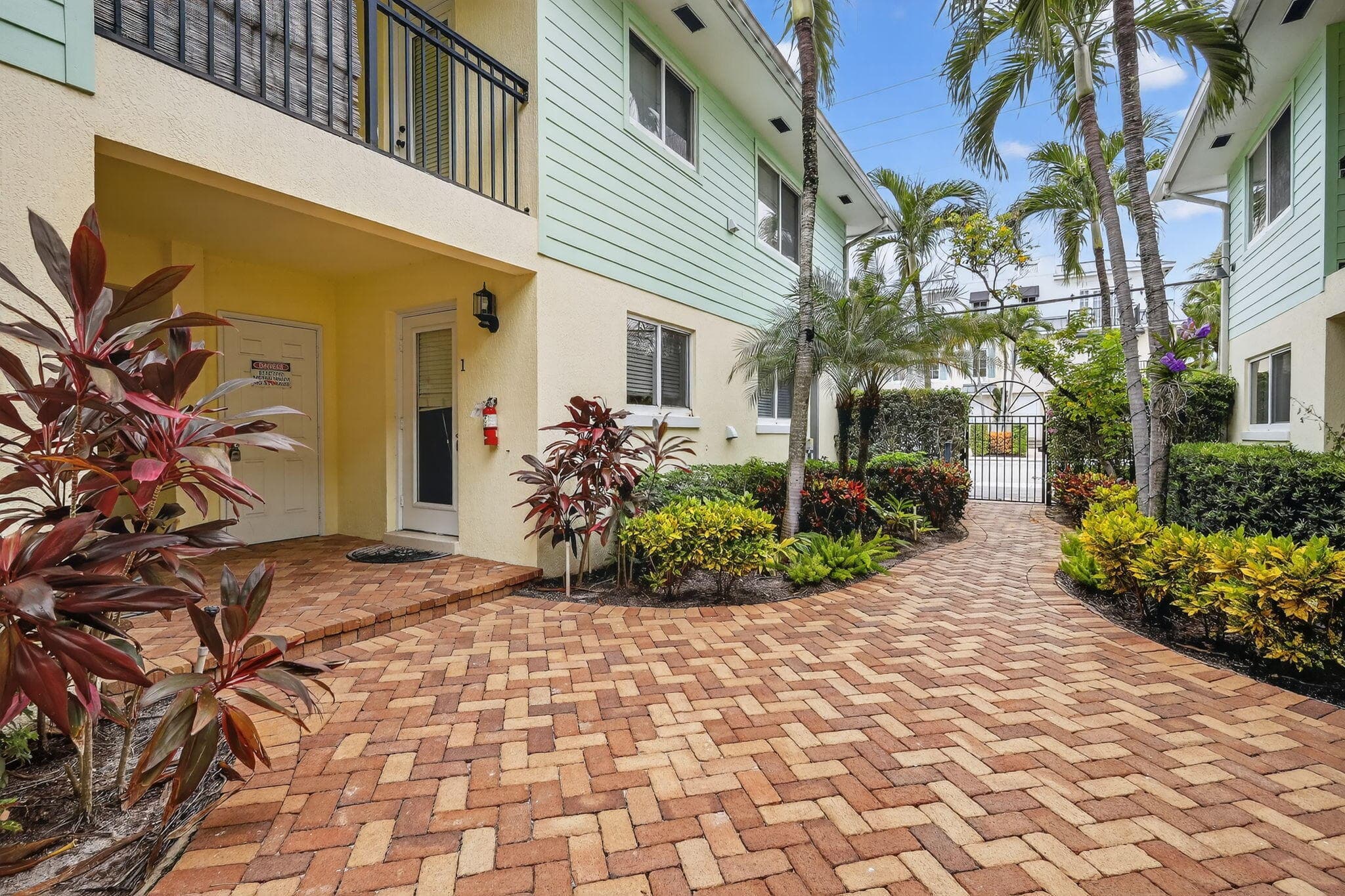 49 SE 7th Avenue 3, Delray Beach, FL 33483 — photo 22 of 24