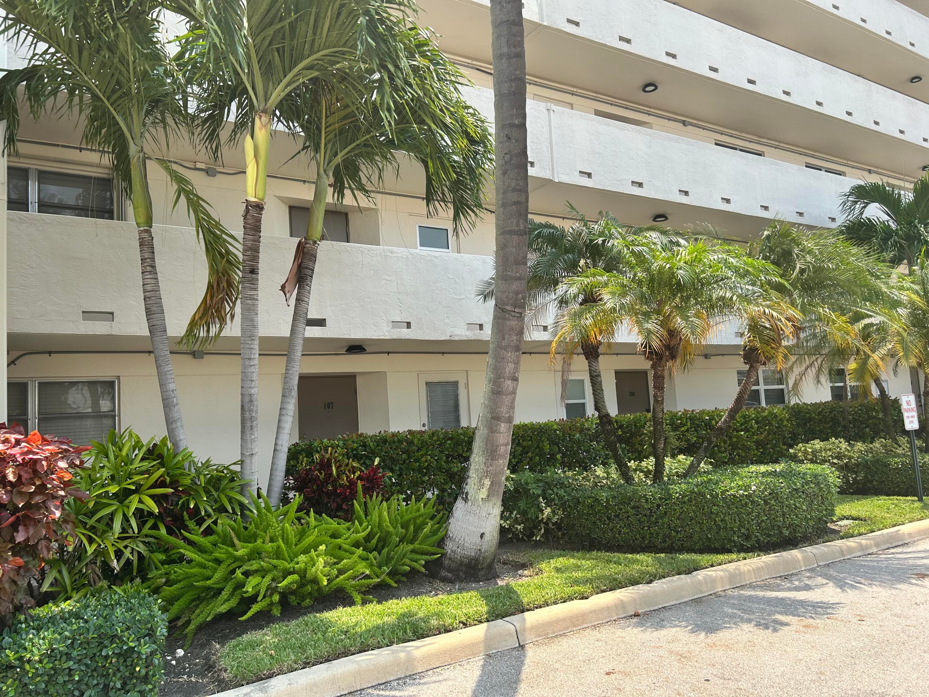 400 N Federal Highway 107, Deerfield Beach, FL 33441 — photo 6 of 52