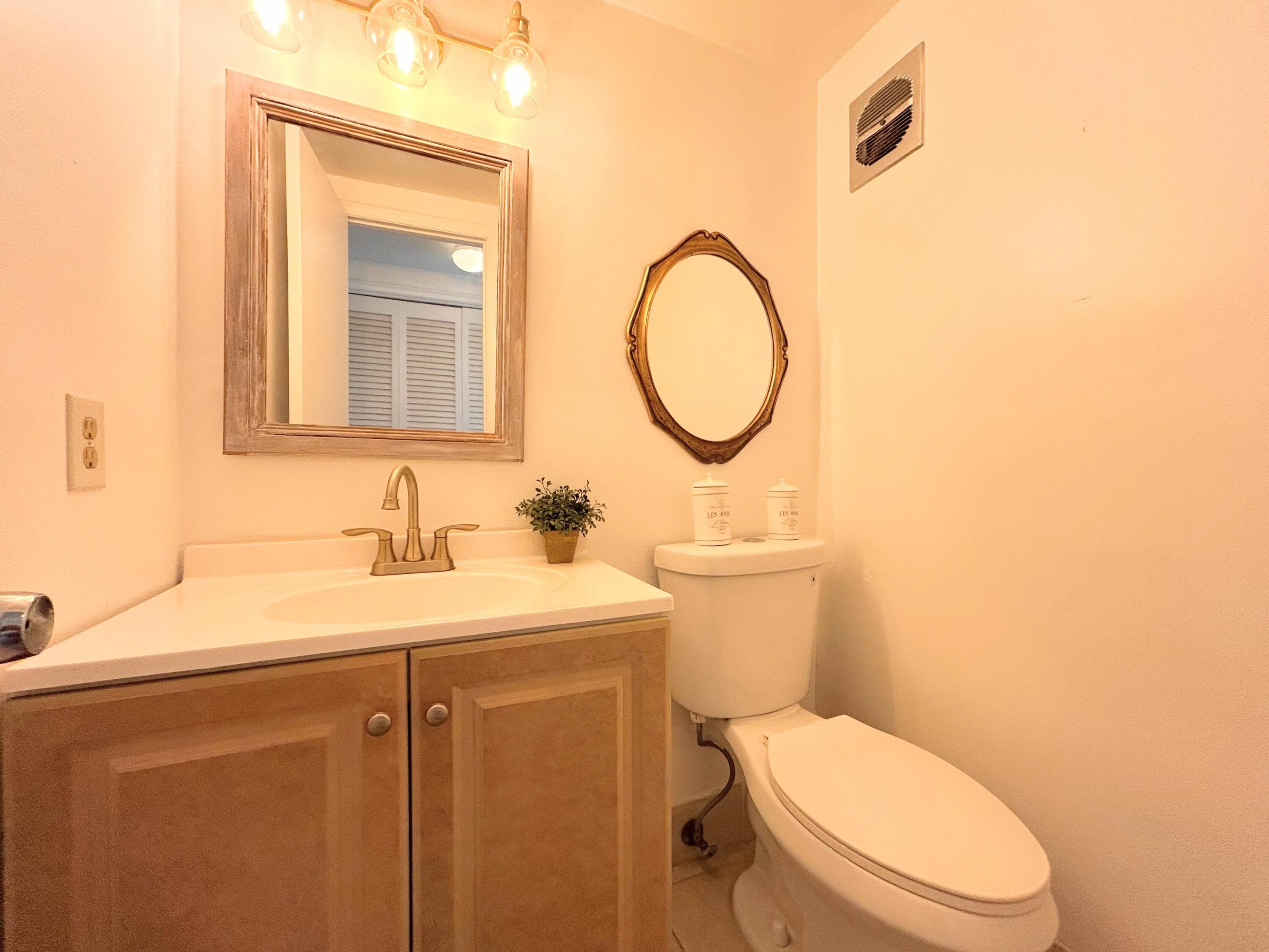 320 Horizons W 103, Boynton Beach, FL 33435 — photo 7 of 36