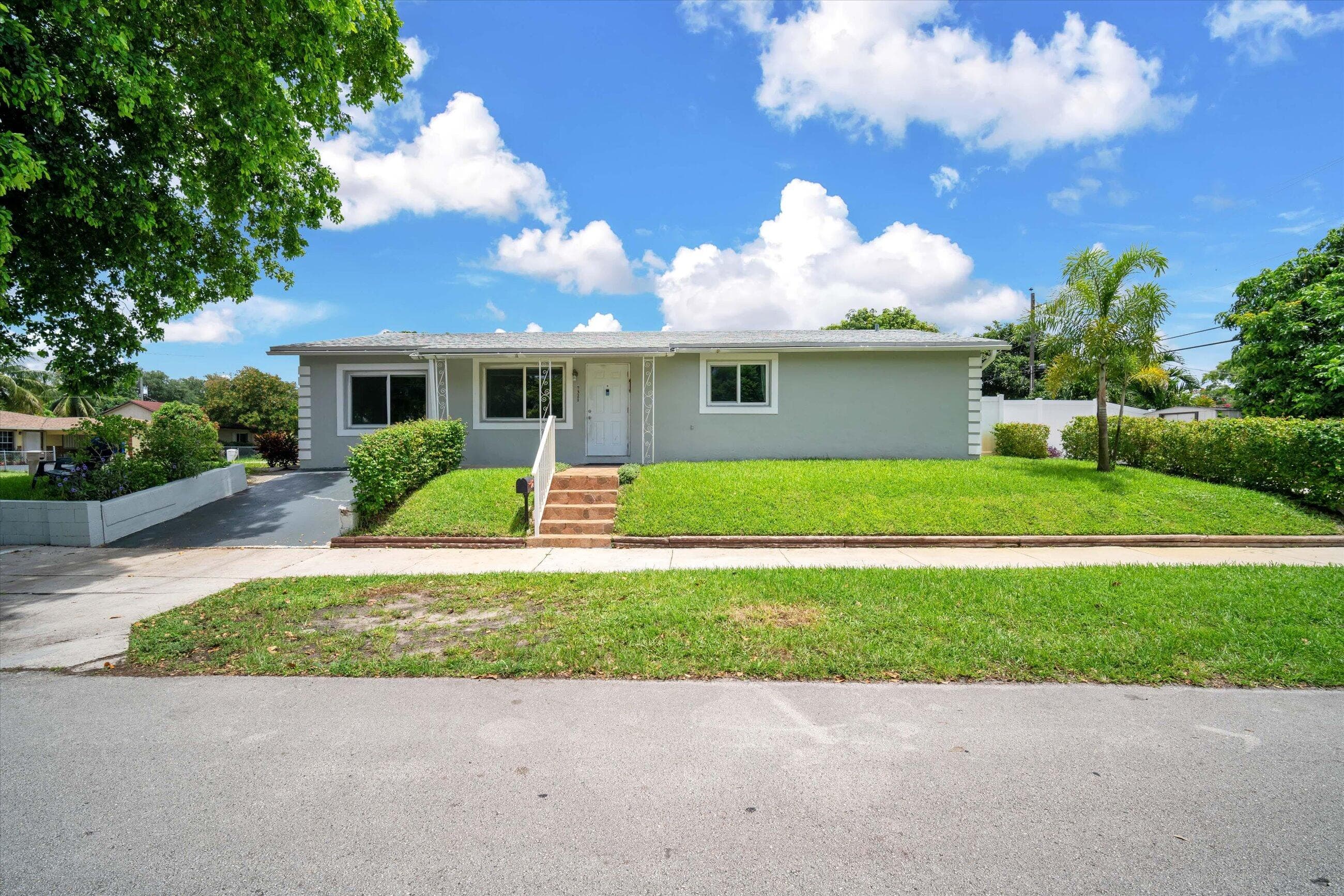 7321 Cody Street, Hollywood, FL 33024 — photo 1 of 19