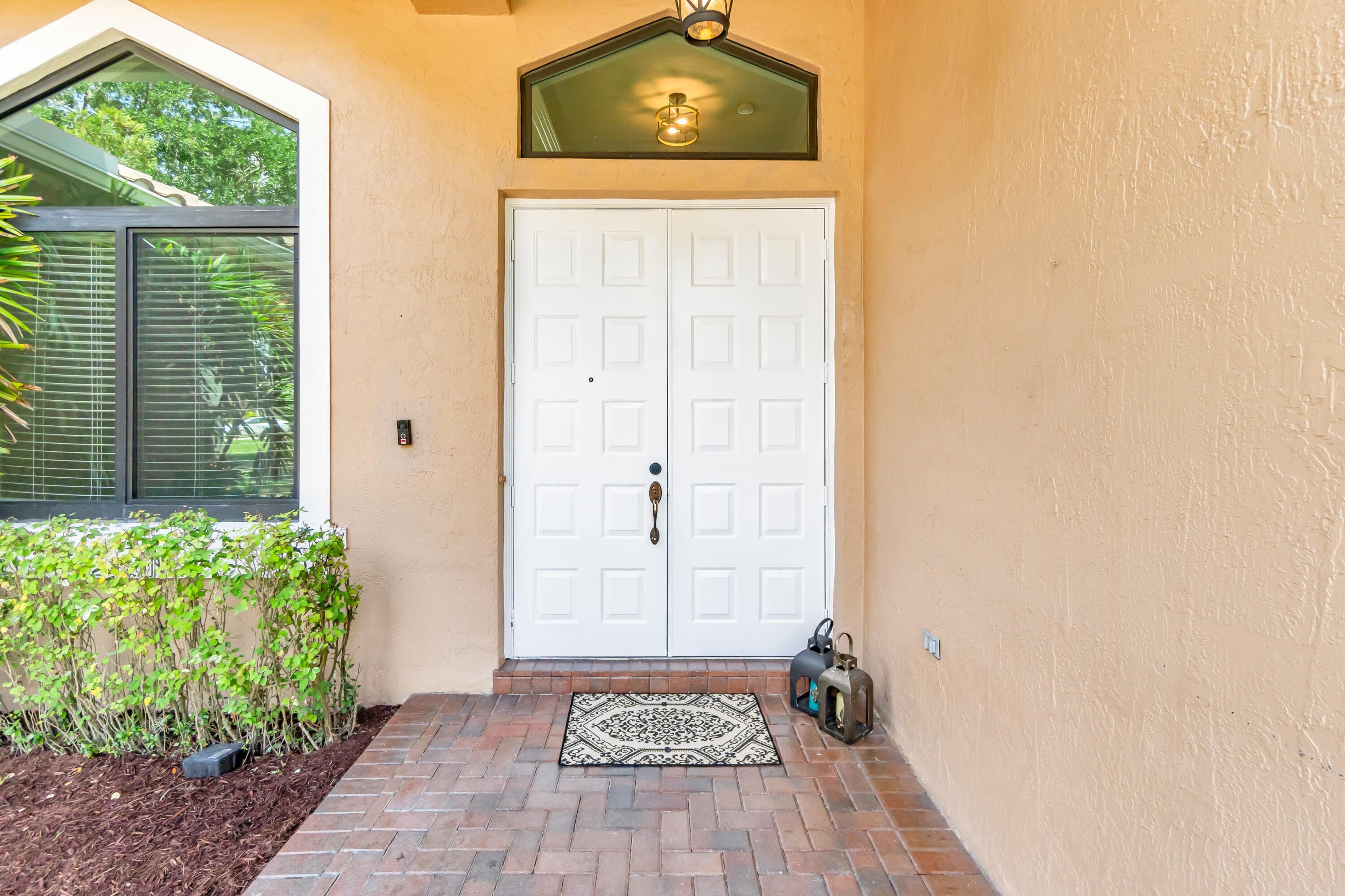 5718 NW 50th Drive, Coral Springs, FL 33067 — photo 8 of 65