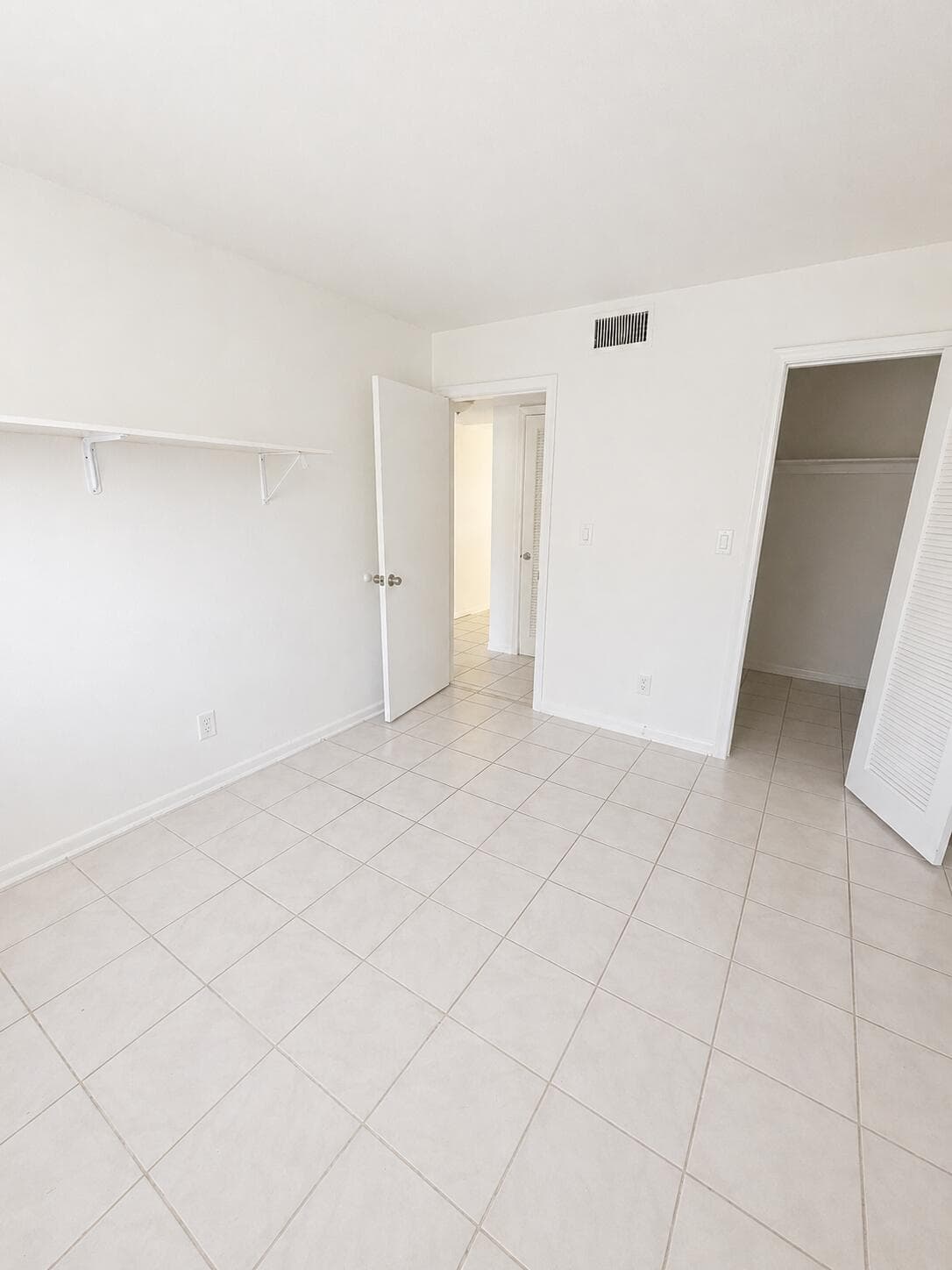 1401 NE 17th Court 208, Fort Lauderdale, FL 33305 — photo 3 of 14