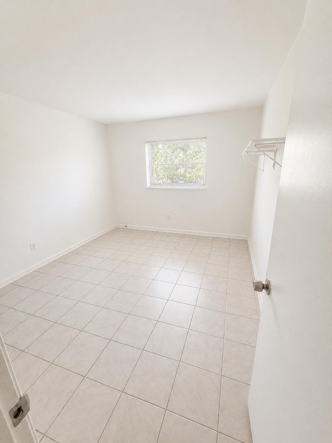 1401 NE 17th Court 208, Fort Lauderdale, FL 33305 — photo 5 of 14