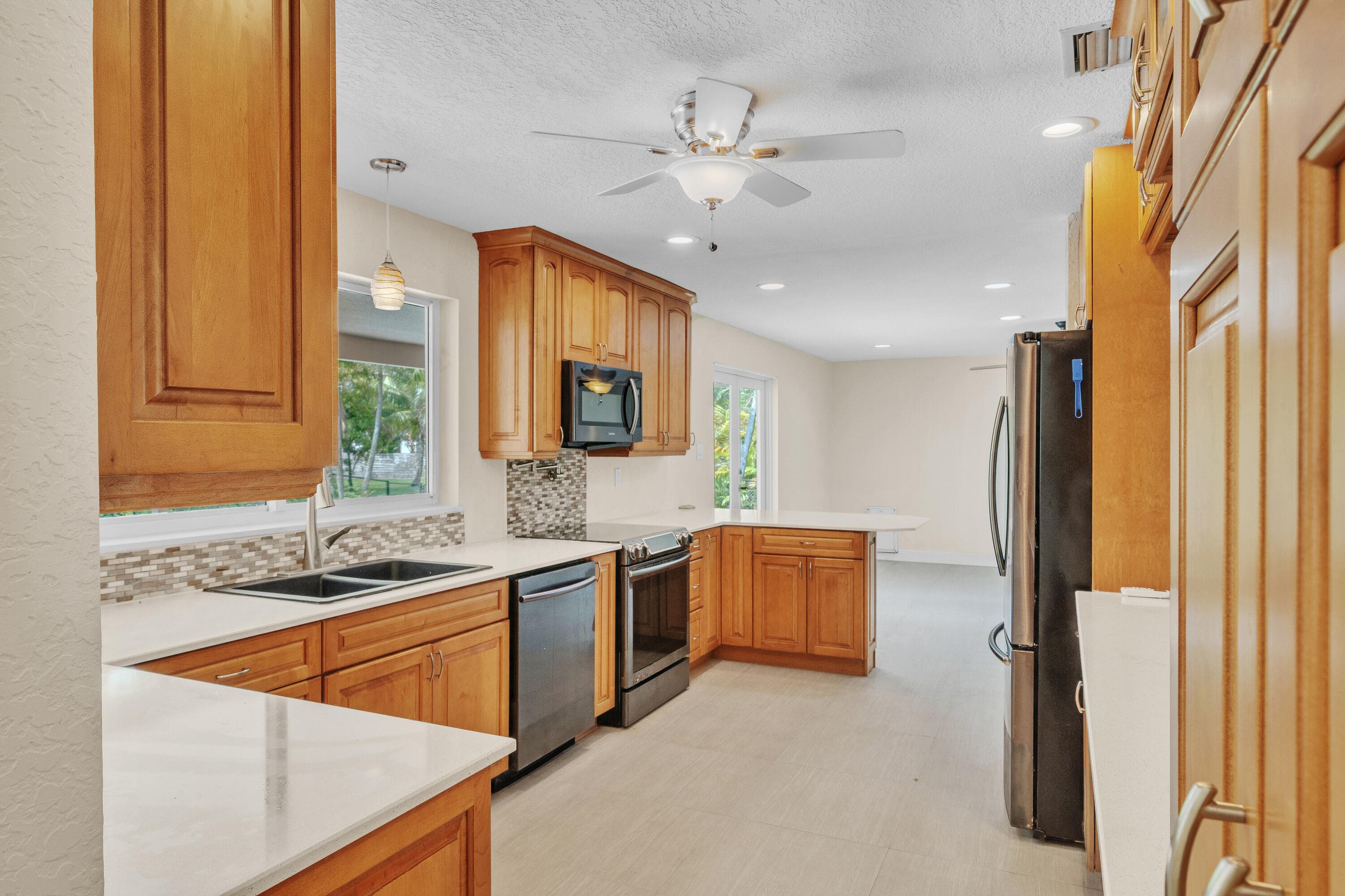 11901 NW 25th Street, Plantation, FL 33323 — photo 17 of 77