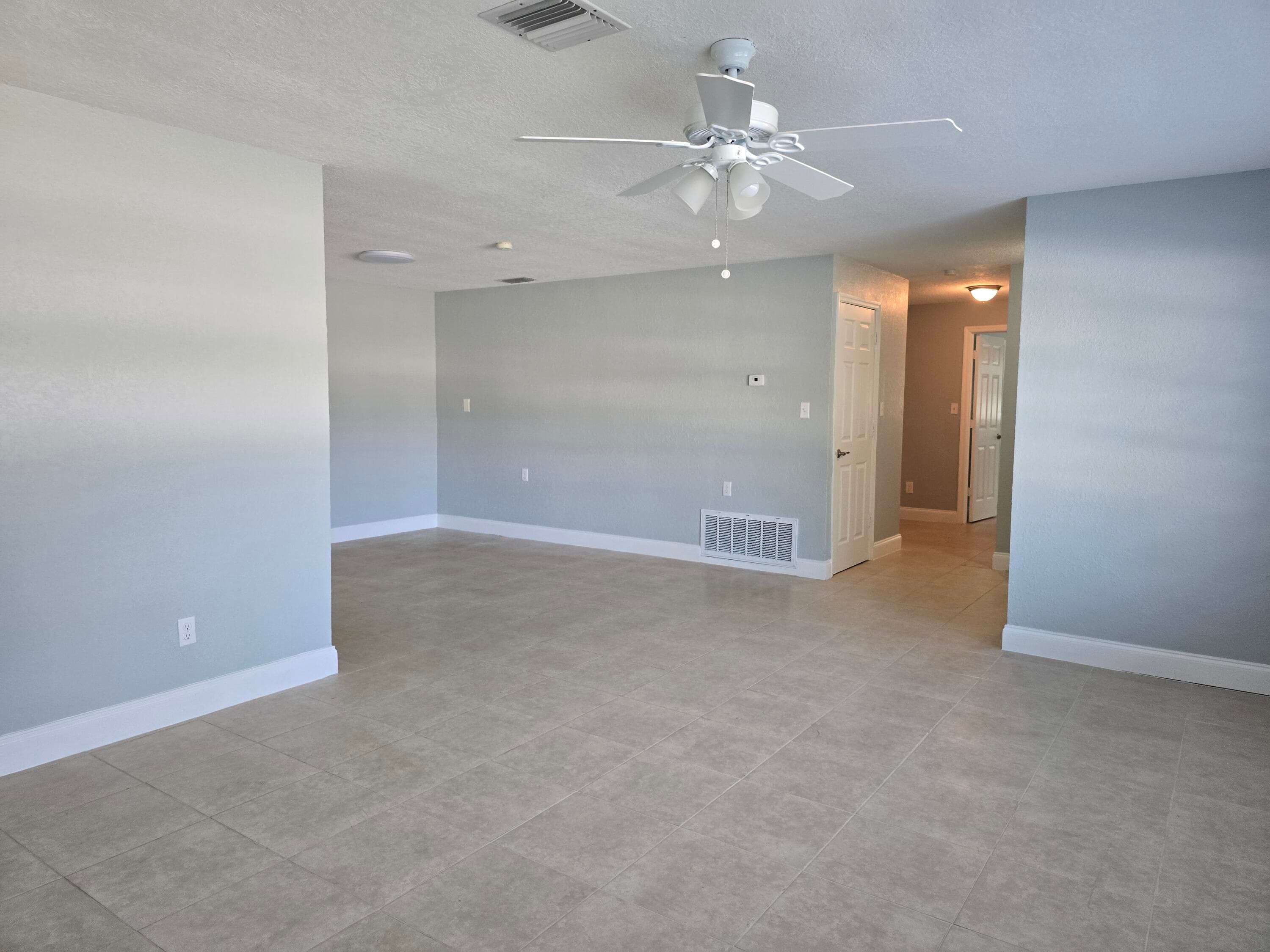 580 Wendell Road, Fort Pierce, FL 34950 — photo 5 of 25