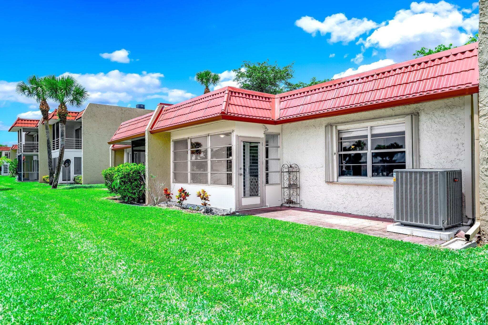 154 Lake Dora Drive, West Palm Beach, FL 33411 — photo 8 of 34