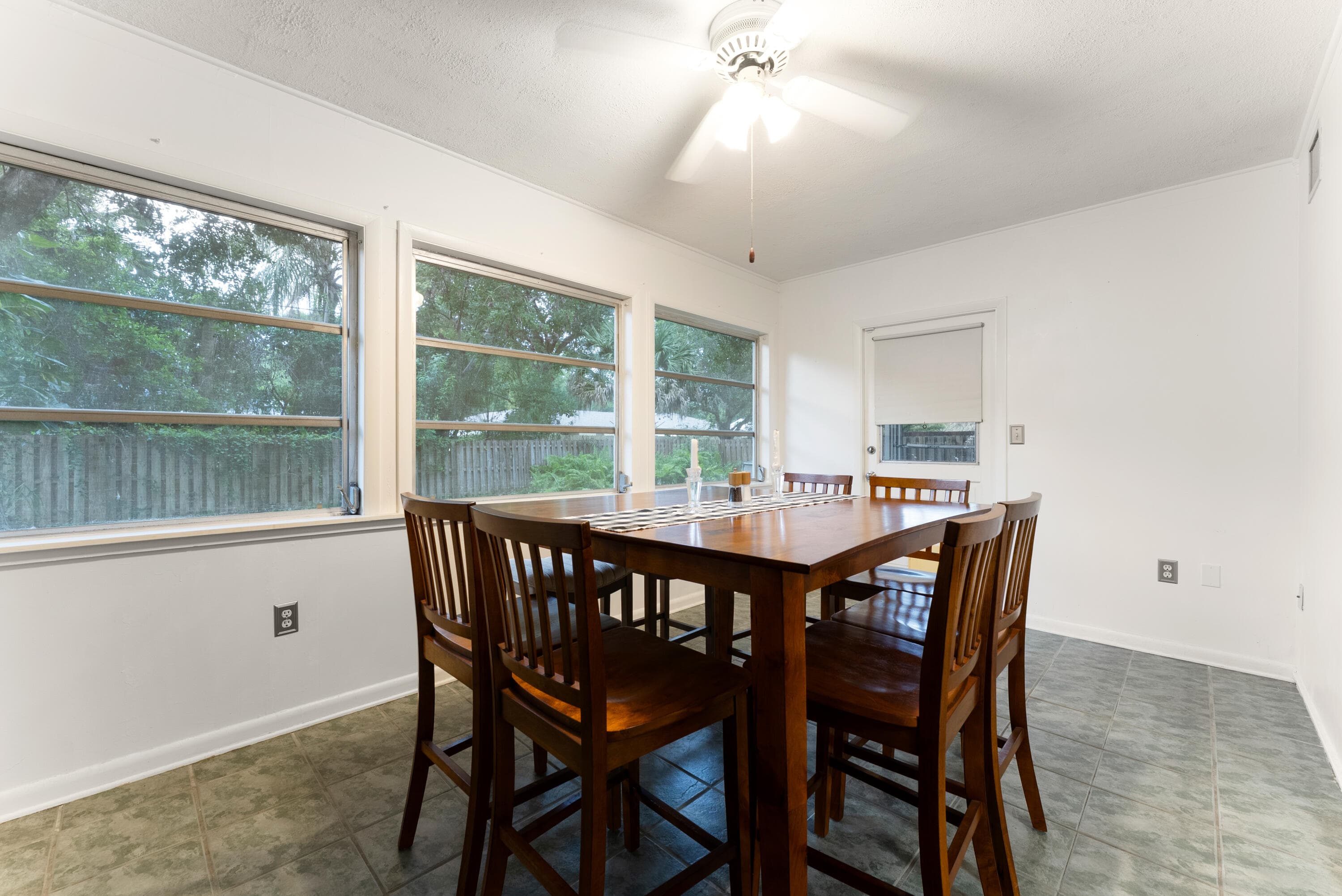 1135 38th Avenue, Vero Beach, FL 32960 — photo 8 of 14