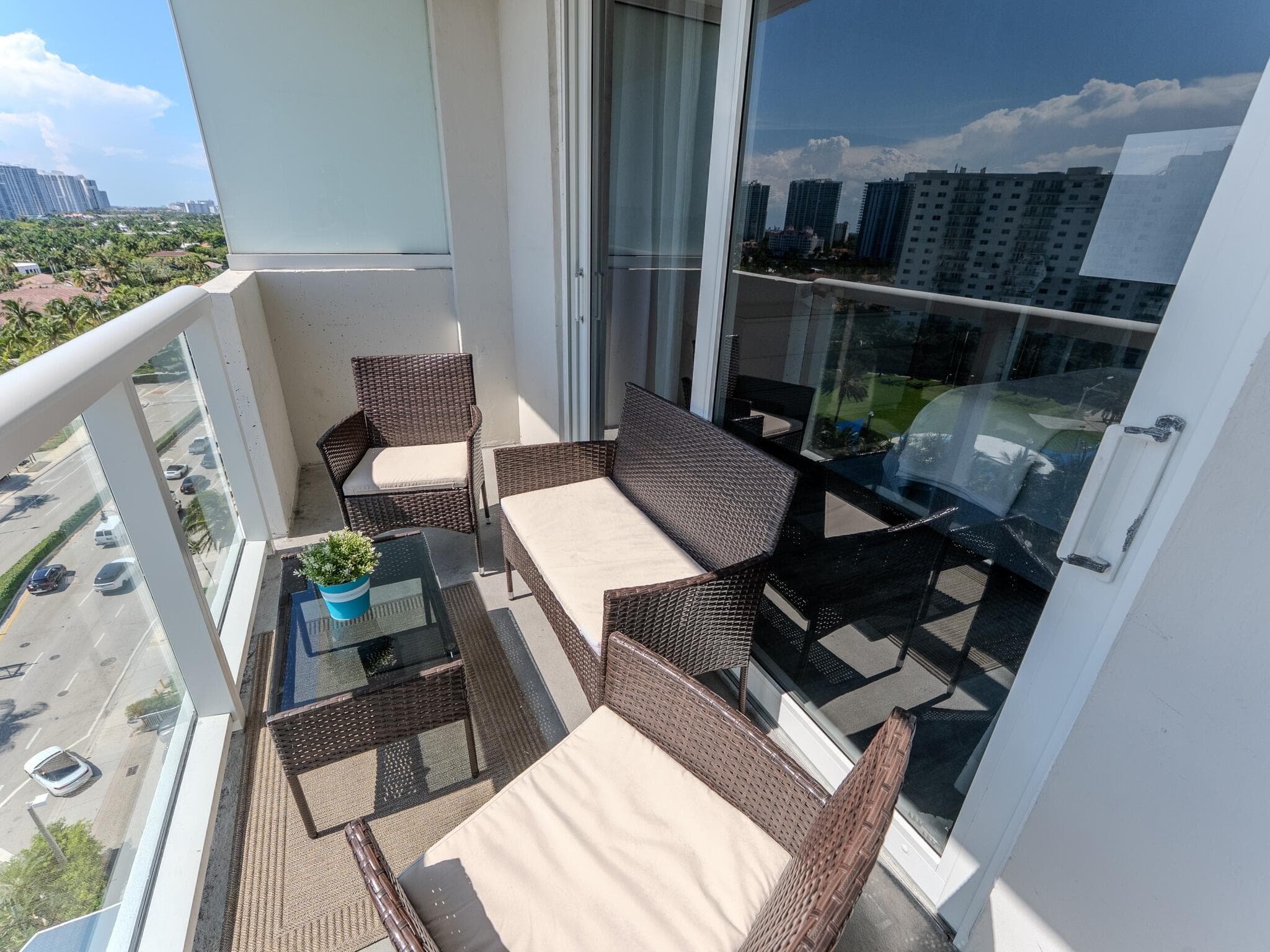 19201 Collins Avenue 1038, Sunny Isles Beach, FL 33160 — photo 4 of 17