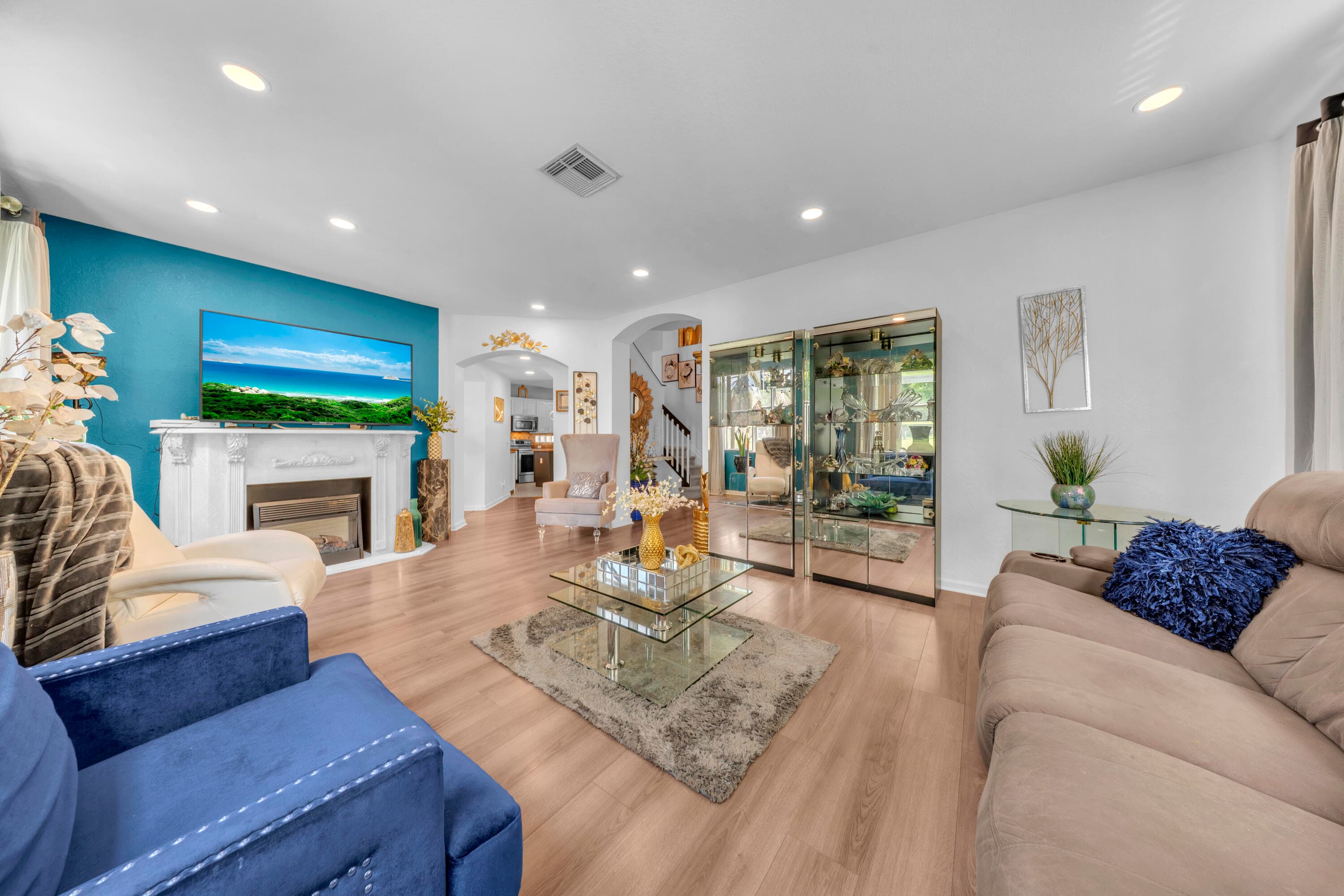726 Gazetta Way, West Palm Beach, FL 33413 — photo 5 of 53