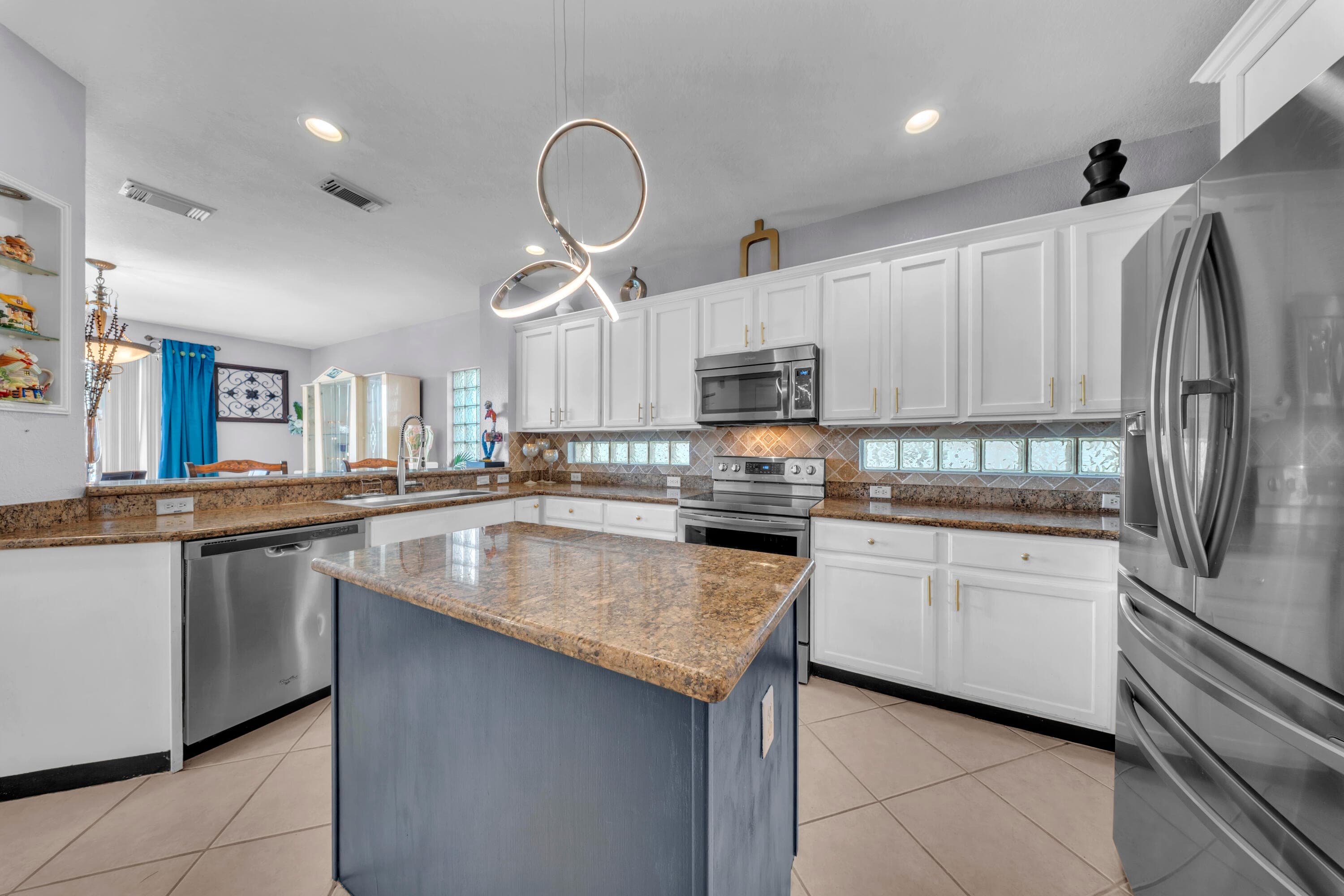 726 Gazetta Way, West Palm Beach, FL 33413 — photo 17 of 53