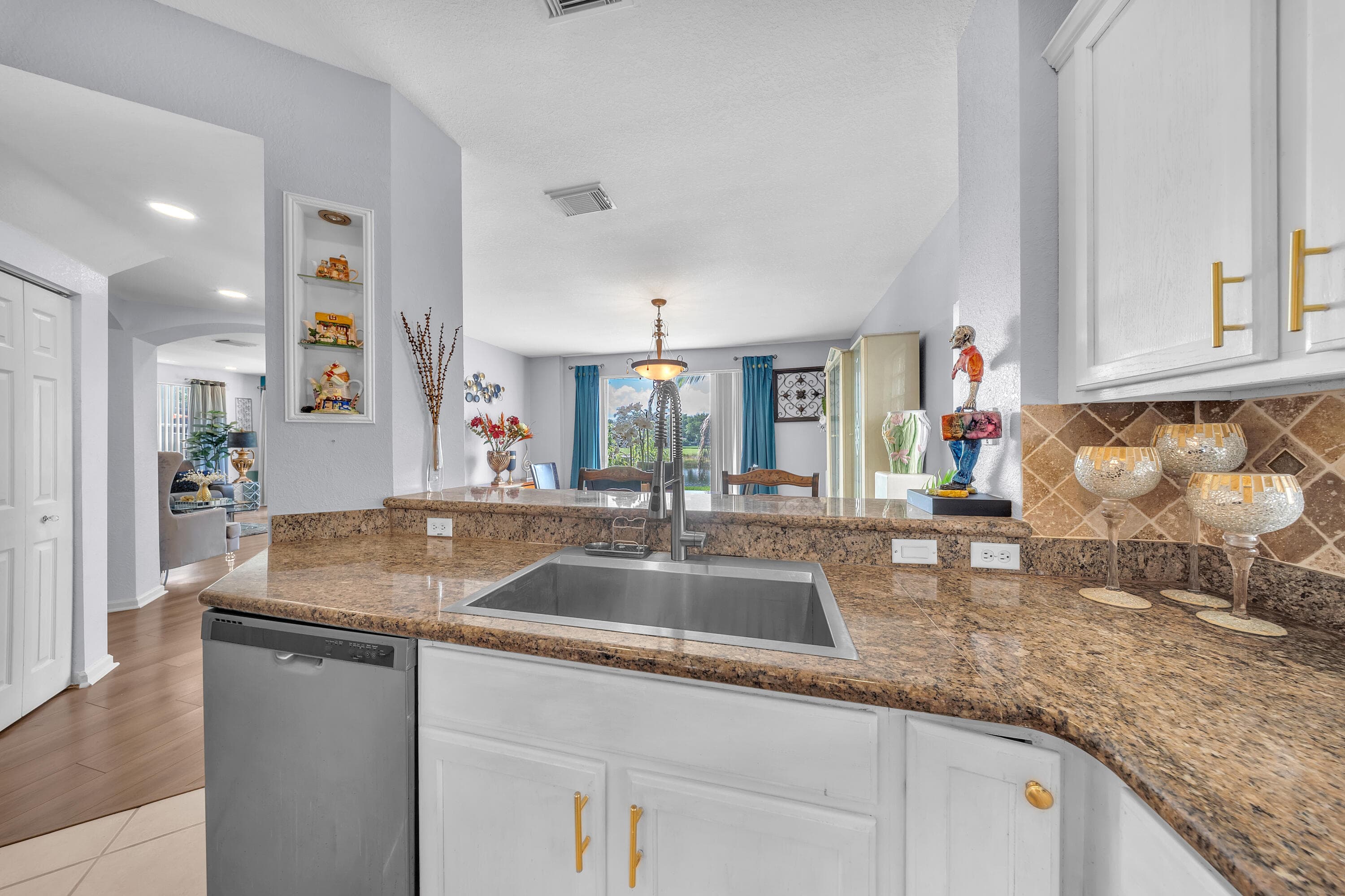 726 Gazetta Way, West Palm Beach, FL 33413 — photo 20 of 53