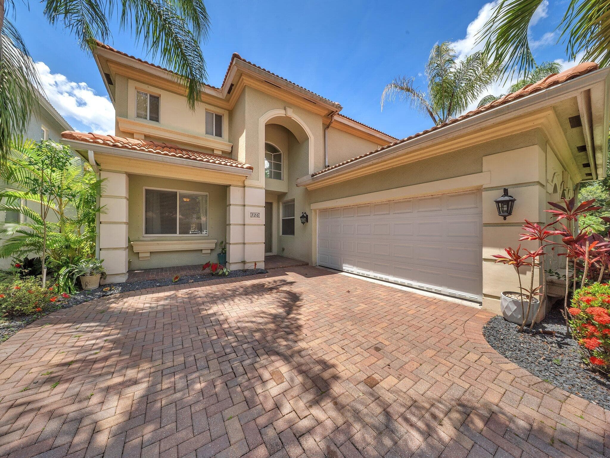 726 Gazetta Way, West Palm Beach, FL 33413 — photo