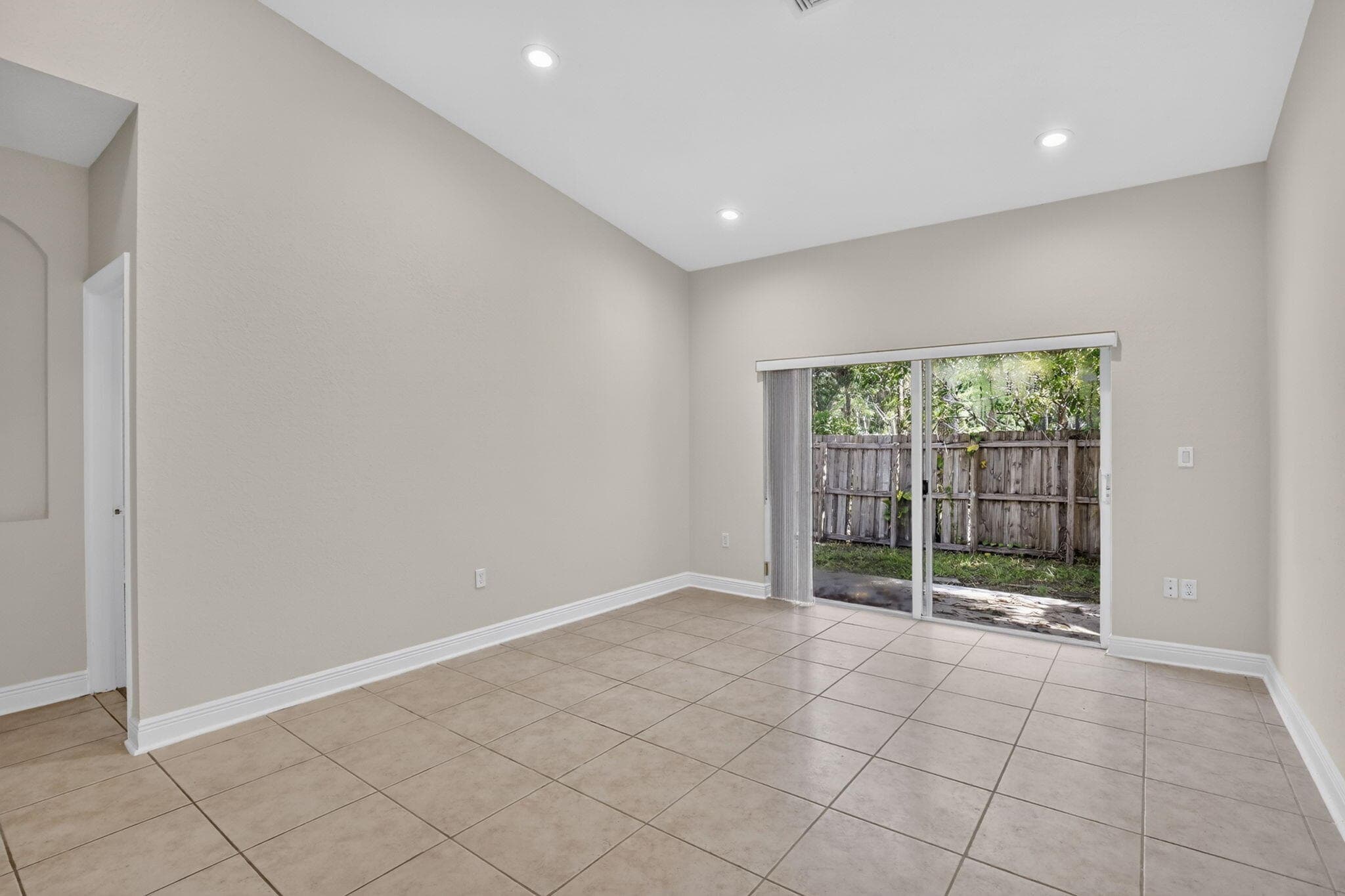 1445 SW 11th Place, Fort Lauderdale, FL 33315 — photo 8 of 53