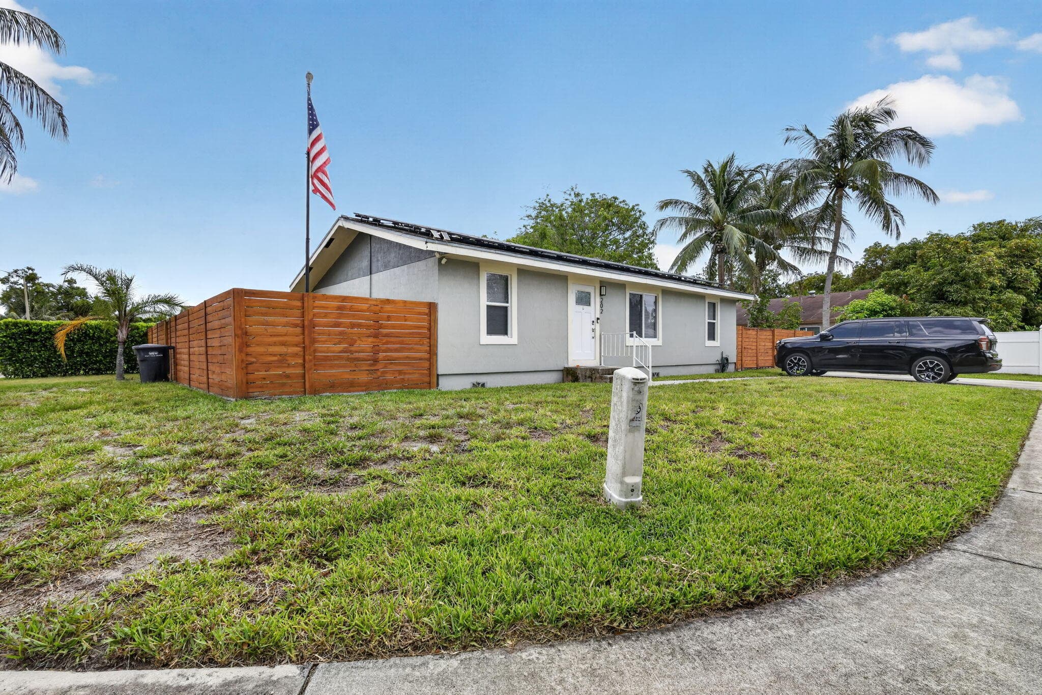 202 Elaine Circle W, West Palm Beach, FL 33409 — photo 2 of 44