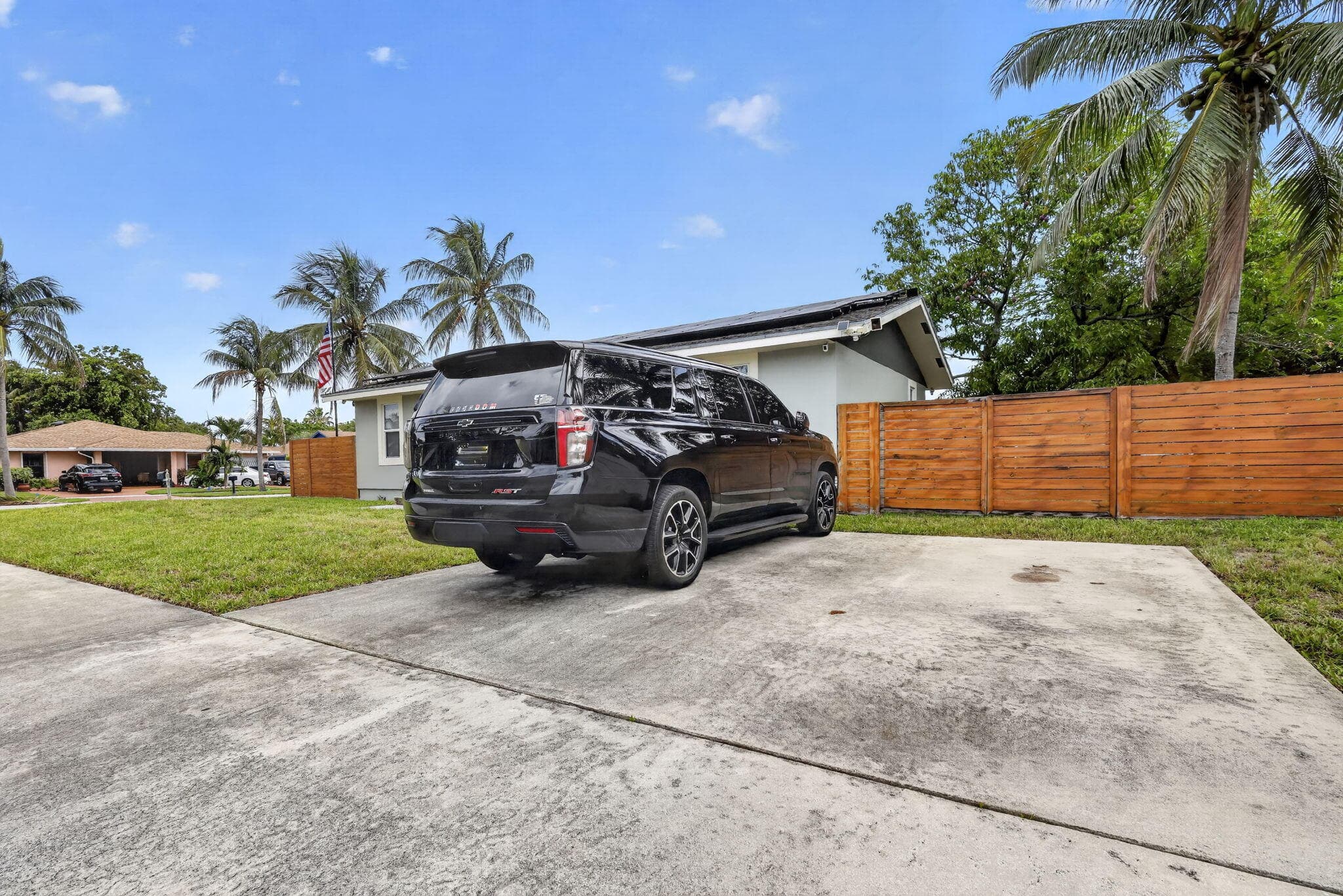 202 Elaine Circle W, West Palm Beach, FL 33409 — photo 3 of 44