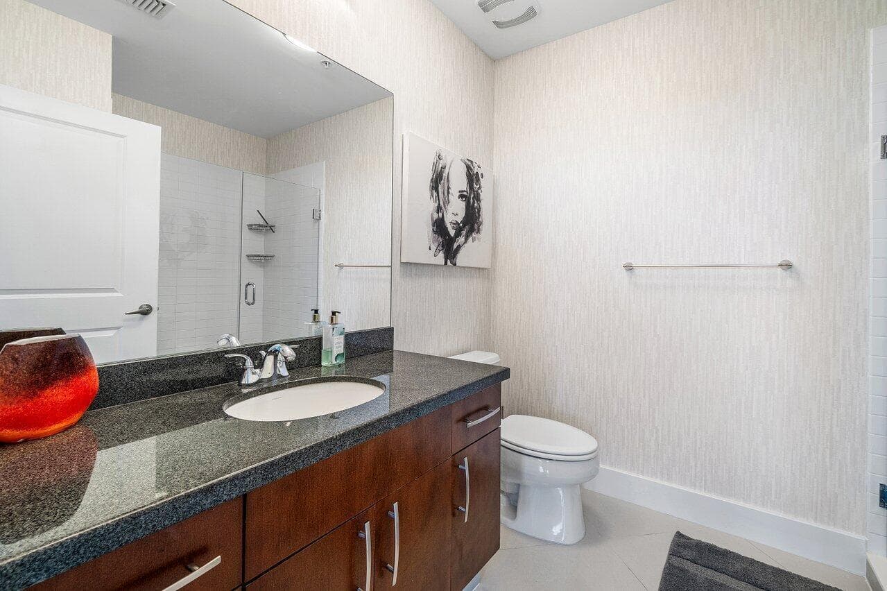 300 S Australian Avenue 1418, West Palm Beach, FL 33401 — photo 20 of 48