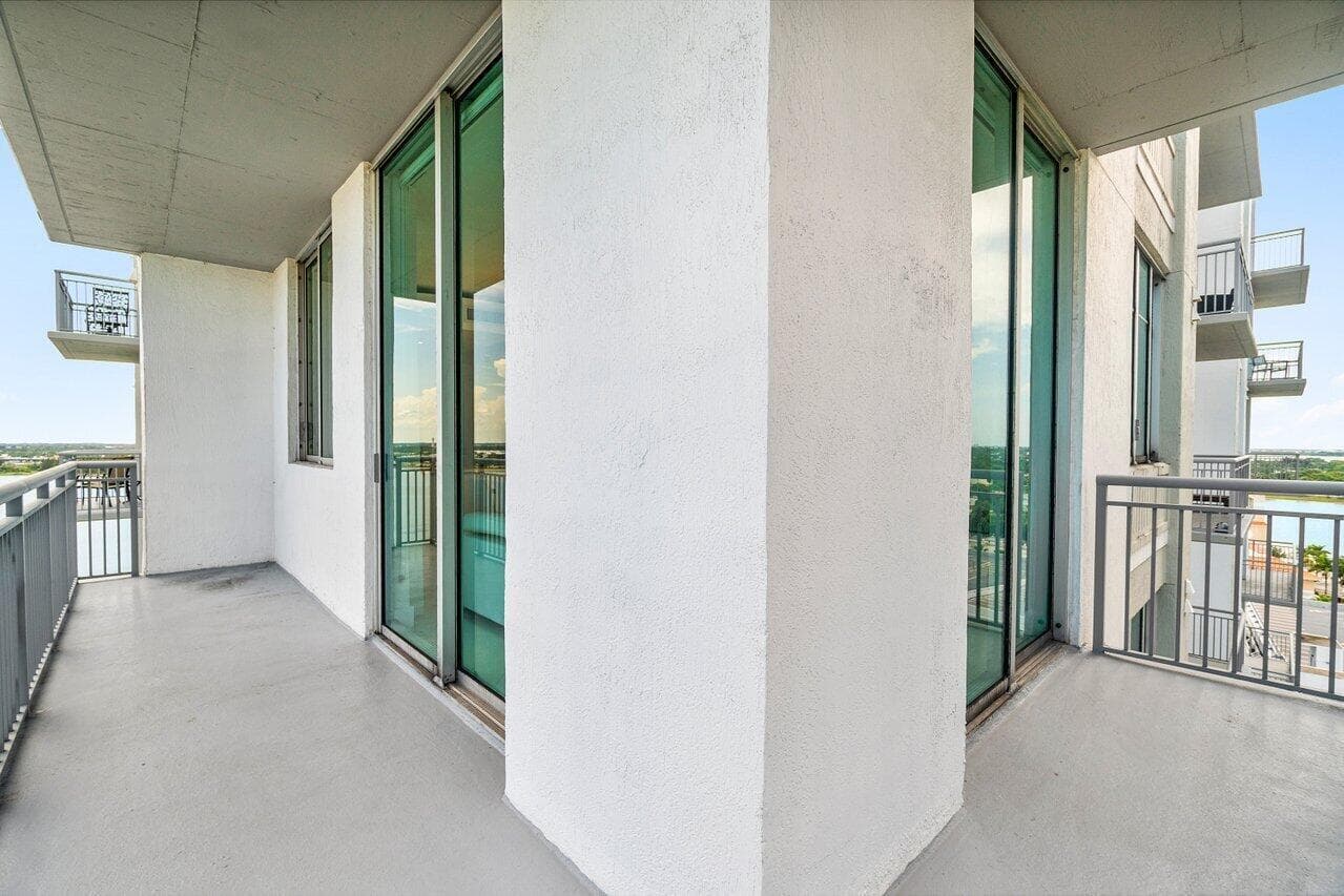 300 S Australian Avenue 1418, West Palm Beach, FL 33401 — photo 25 of 48