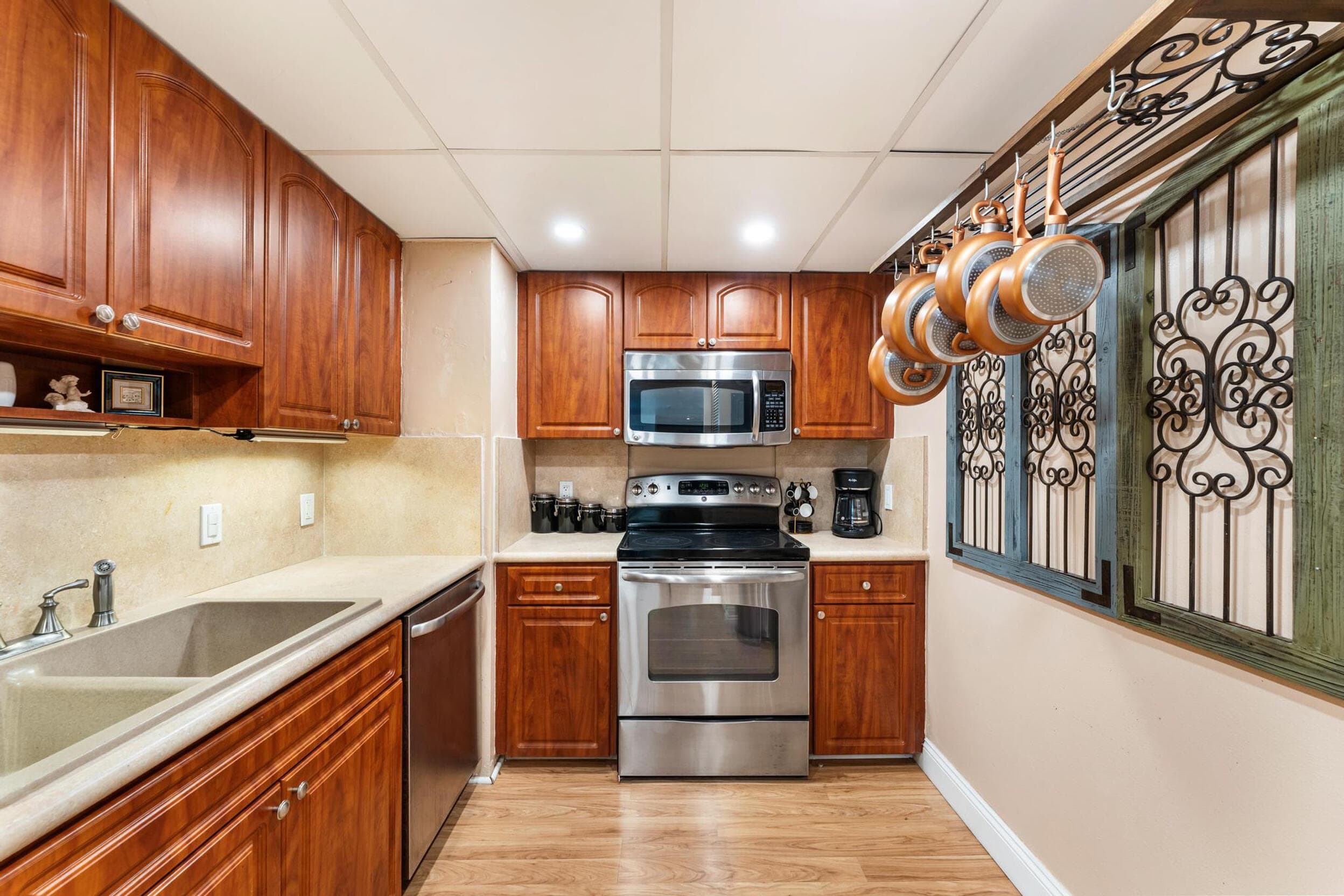5600 N Flagler Drive 402, West Palm Beach, FL 33407 — photo 5 of 33