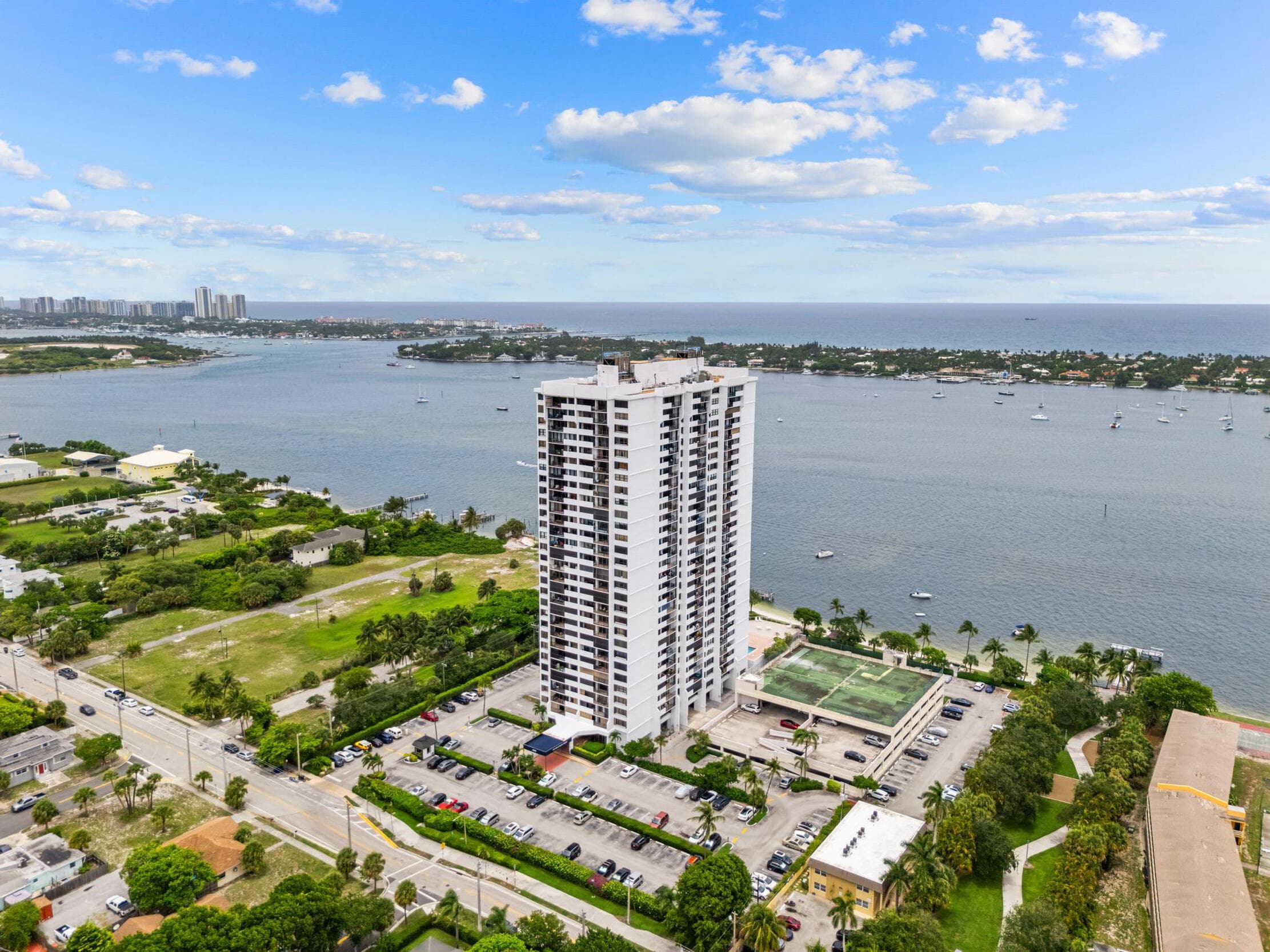 5600 N Flagler Drive 402, West Palm Beach, FL 33407 — photo