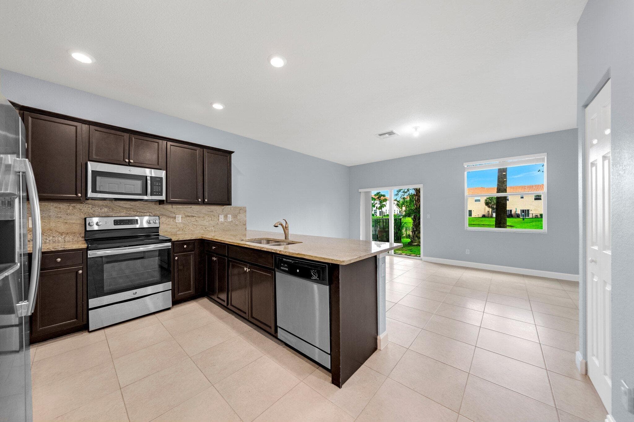 5271 Ashley River Road, West Palm Beach, FL 33417 — photo 12 of 31
