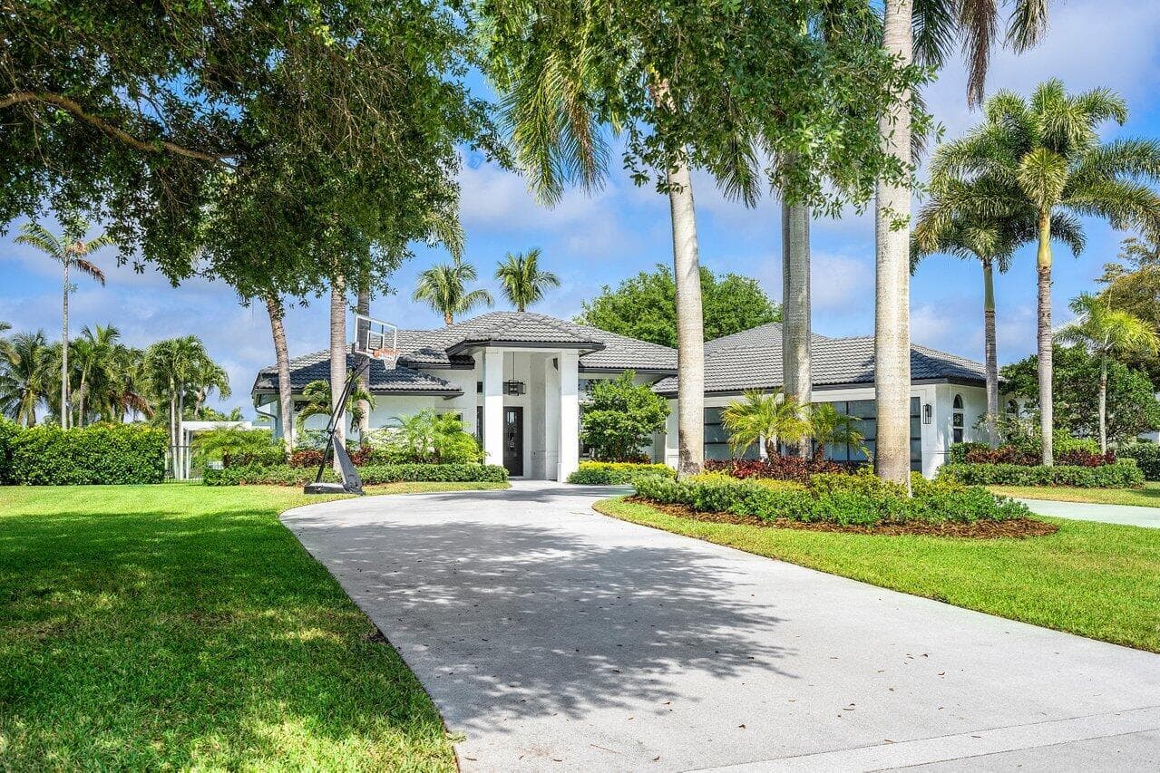8331 Sawpine Road, Delray Beach, FL 33446 — photo 3 of 63