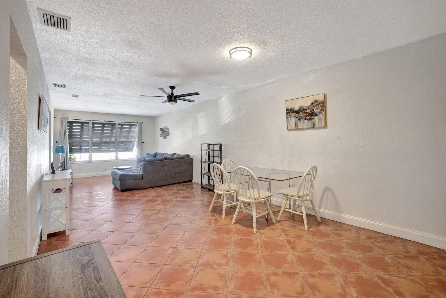 2400 NE 33rd Avenue 211, Fort Lauderdale, FL 33305 — photo 5 of 40