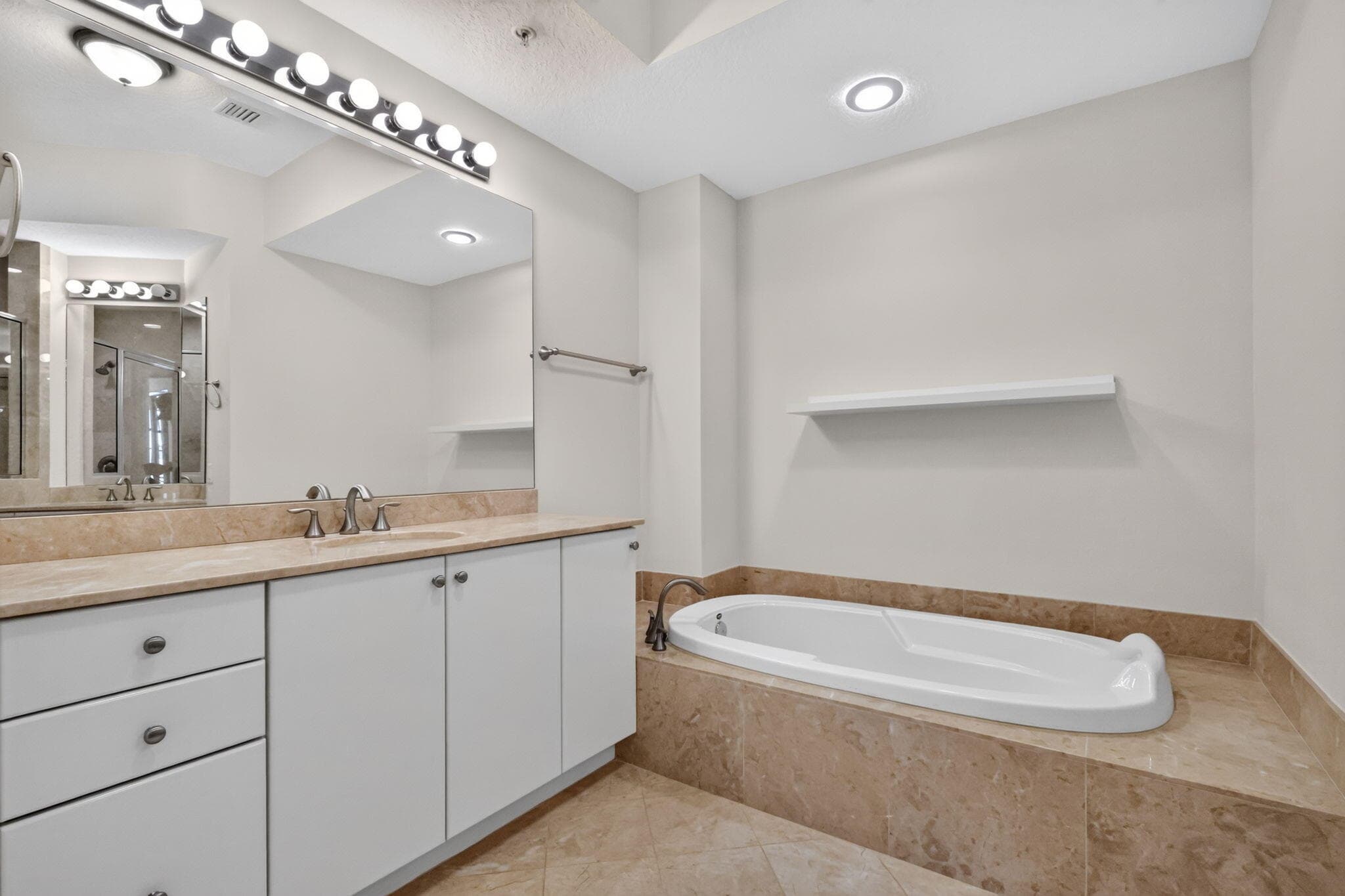 701 S Olive Avenue 1504, West Palm Beach, FL 33401 — photo 35 of 36
