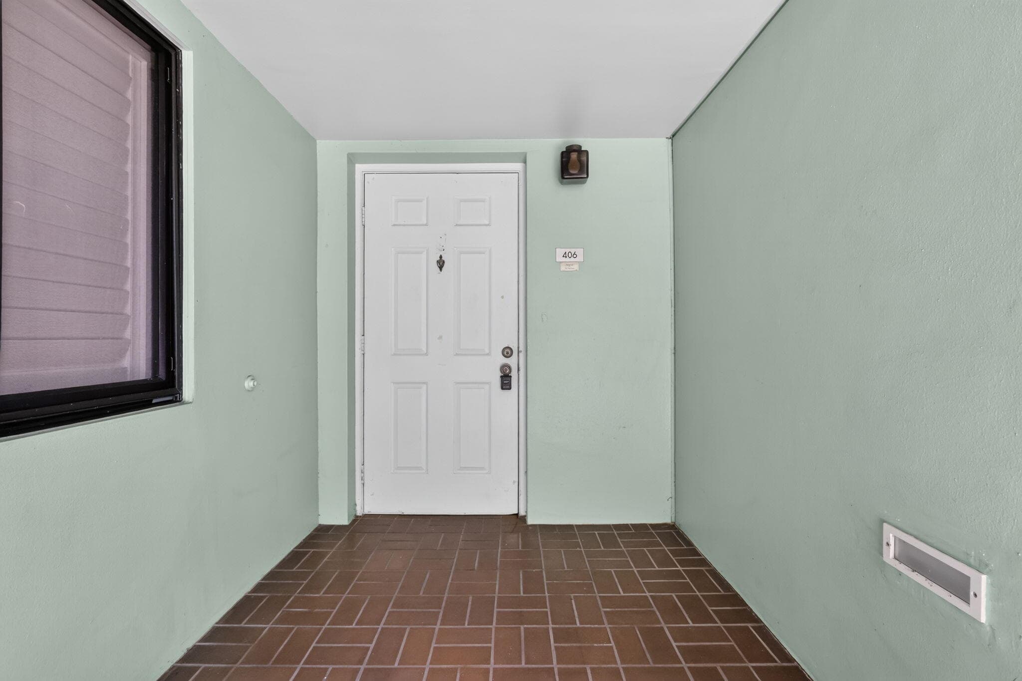 5884 Morningstar Circle 406, Delray Beach, FL 33484 — photo 3 of 37