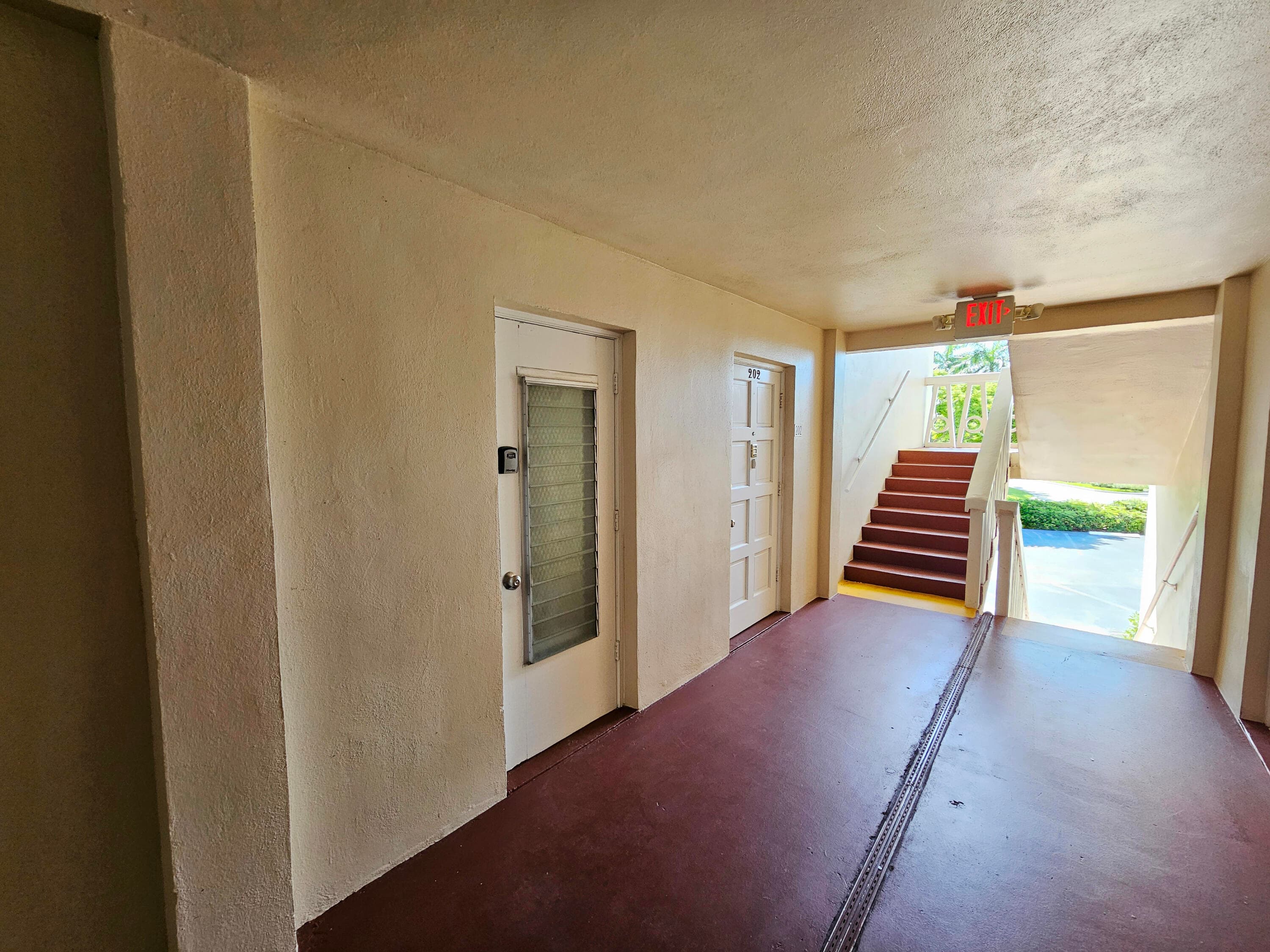 2562 Garden Drive N 202, Lake Worth Beach, FL 33461 — photo 3 of 21