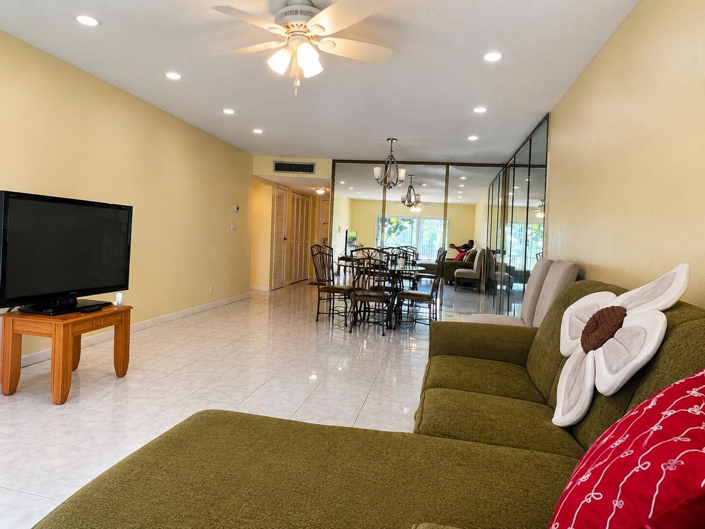 6101 N Falls Cir Drive 310, Lauderhill, FL 33319 — photo