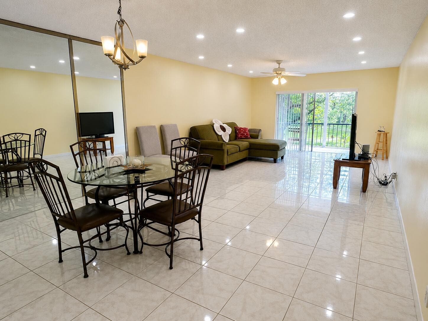 6101 N Falls Cir Drive 310, Lauderhill, FL 33319 — photo 3 of 9
