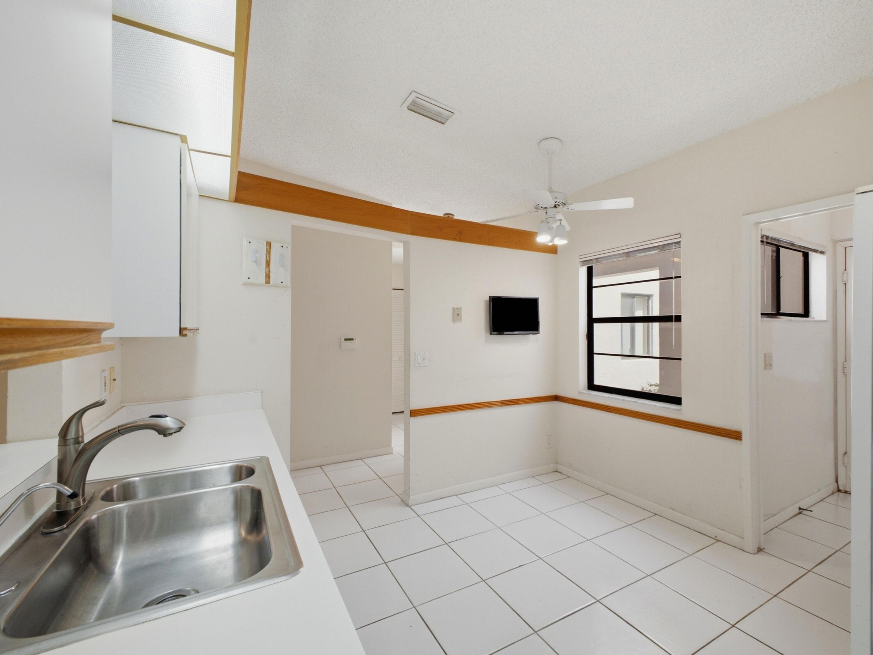 6200 Kings Gate Circle, Delray Beach, FL 33484 — photo 7 of 35
