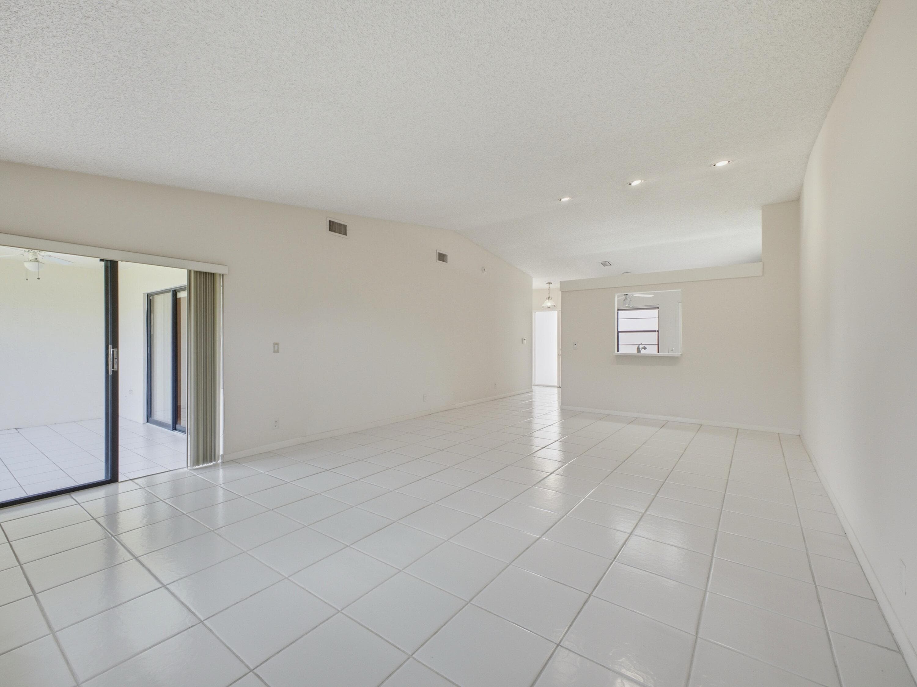6200 Kings Gate Circle, Delray Beach, FL 33484 — photo 10 of 35