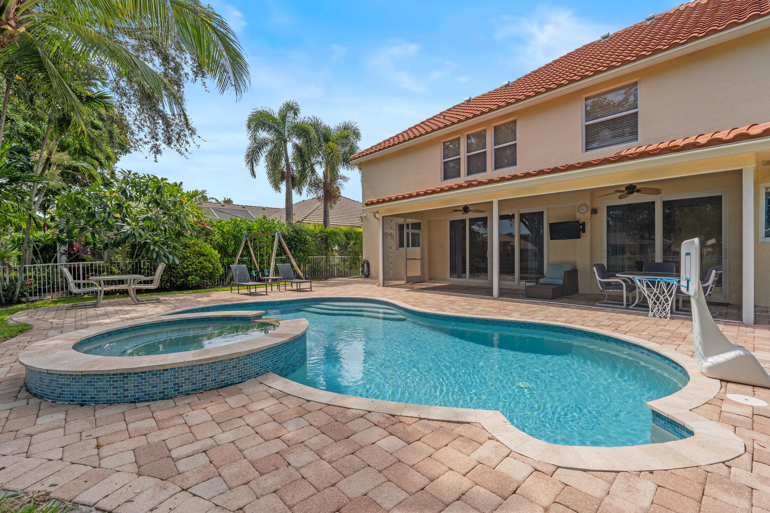 7201 Brunswick Circle, Boynton Beach, FL 33472 — photo 3 of 81