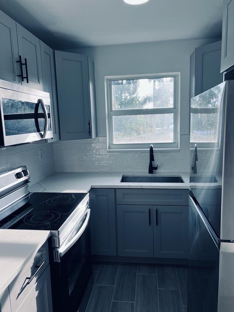 930 N 14th Court, Hollywood, FL 33020 — photo 17 of 29