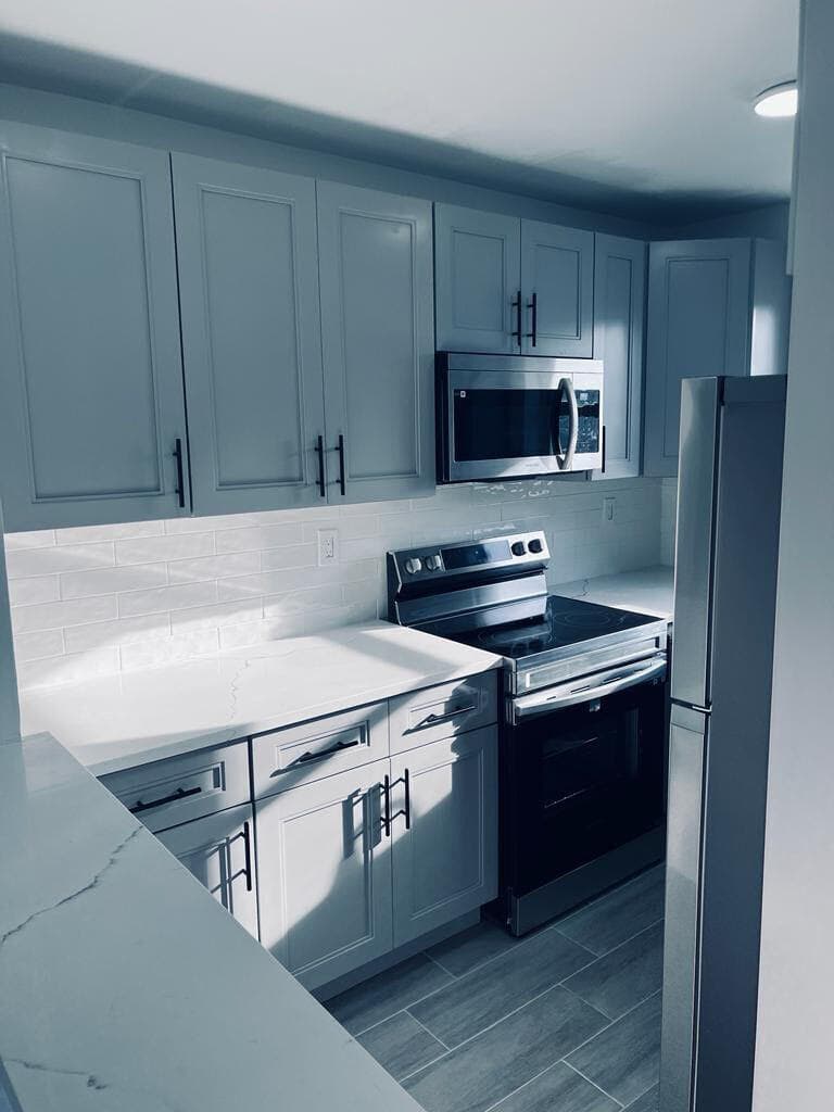 930 N 14th Court, Hollywood, FL 33020 — photo 18 of 29