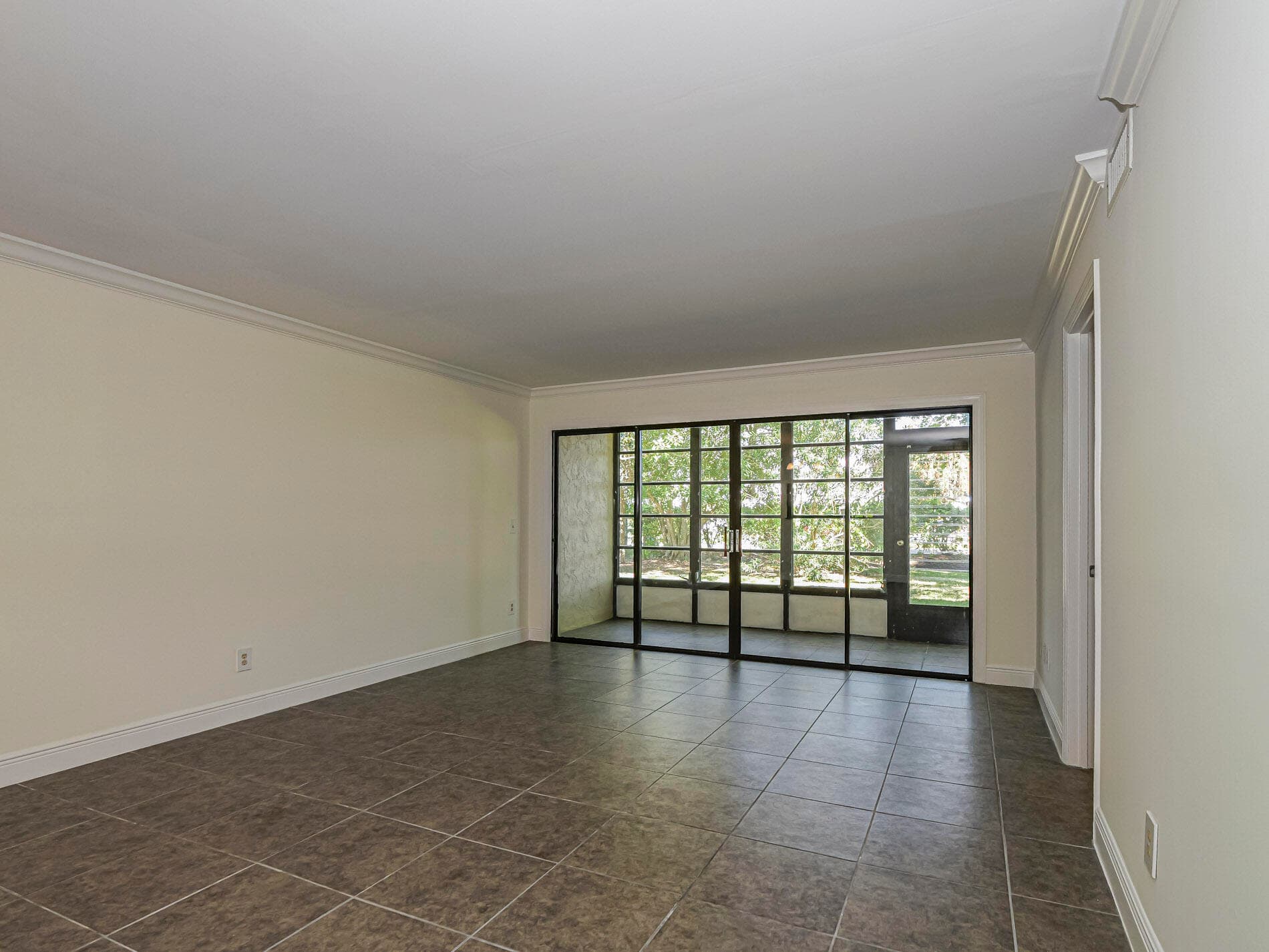 400 18th Street G2, Vero Beach, FL 32960 — photo 8 of 27