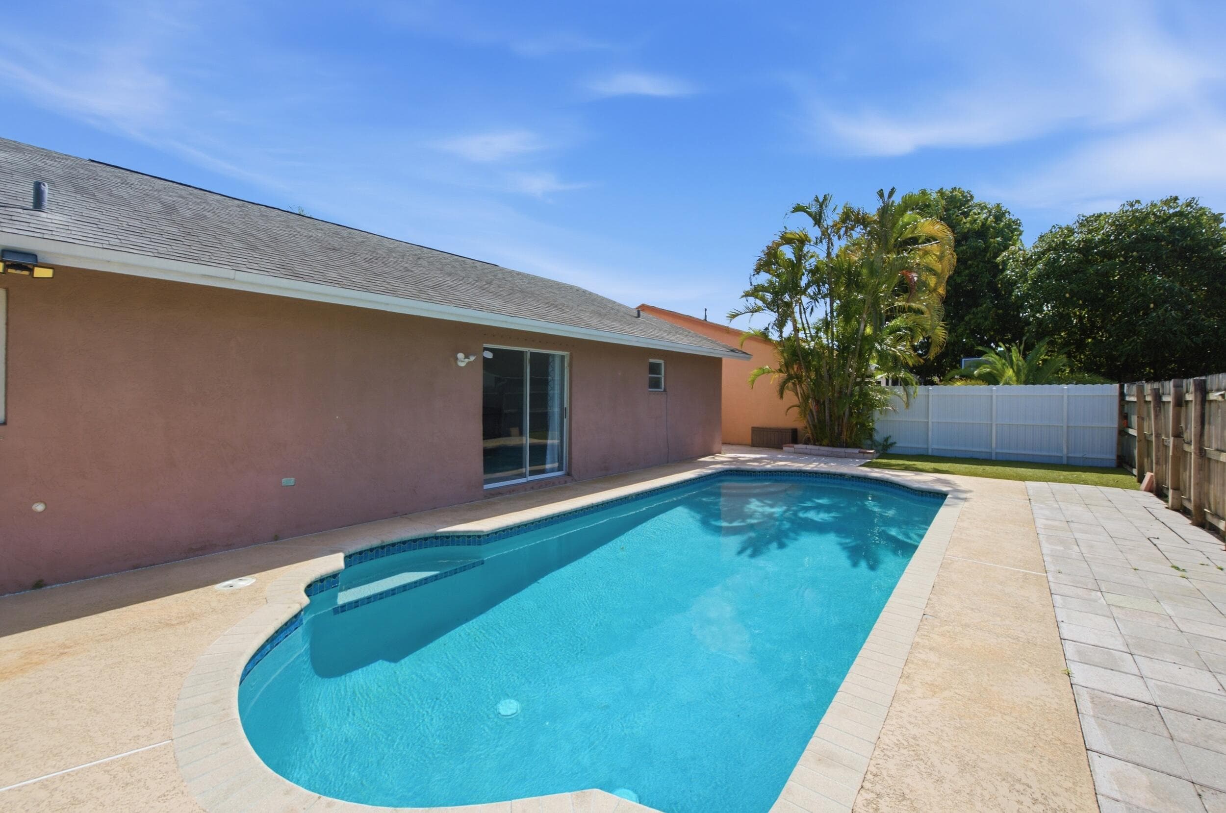 5635 Lake George Place, Lake Worth, FL 33463 — photo 32 of 41