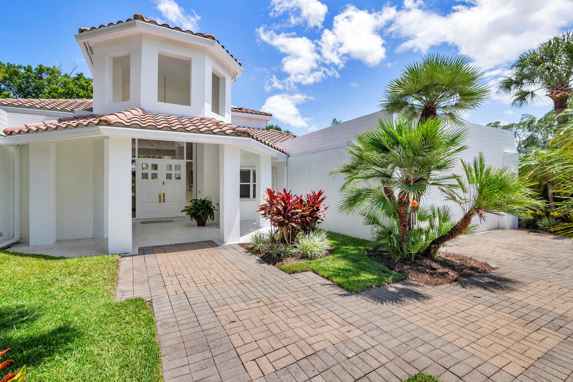 1084 Seagull Park Road S, West Palm Beach, FL 33411 — photo 4 of 59