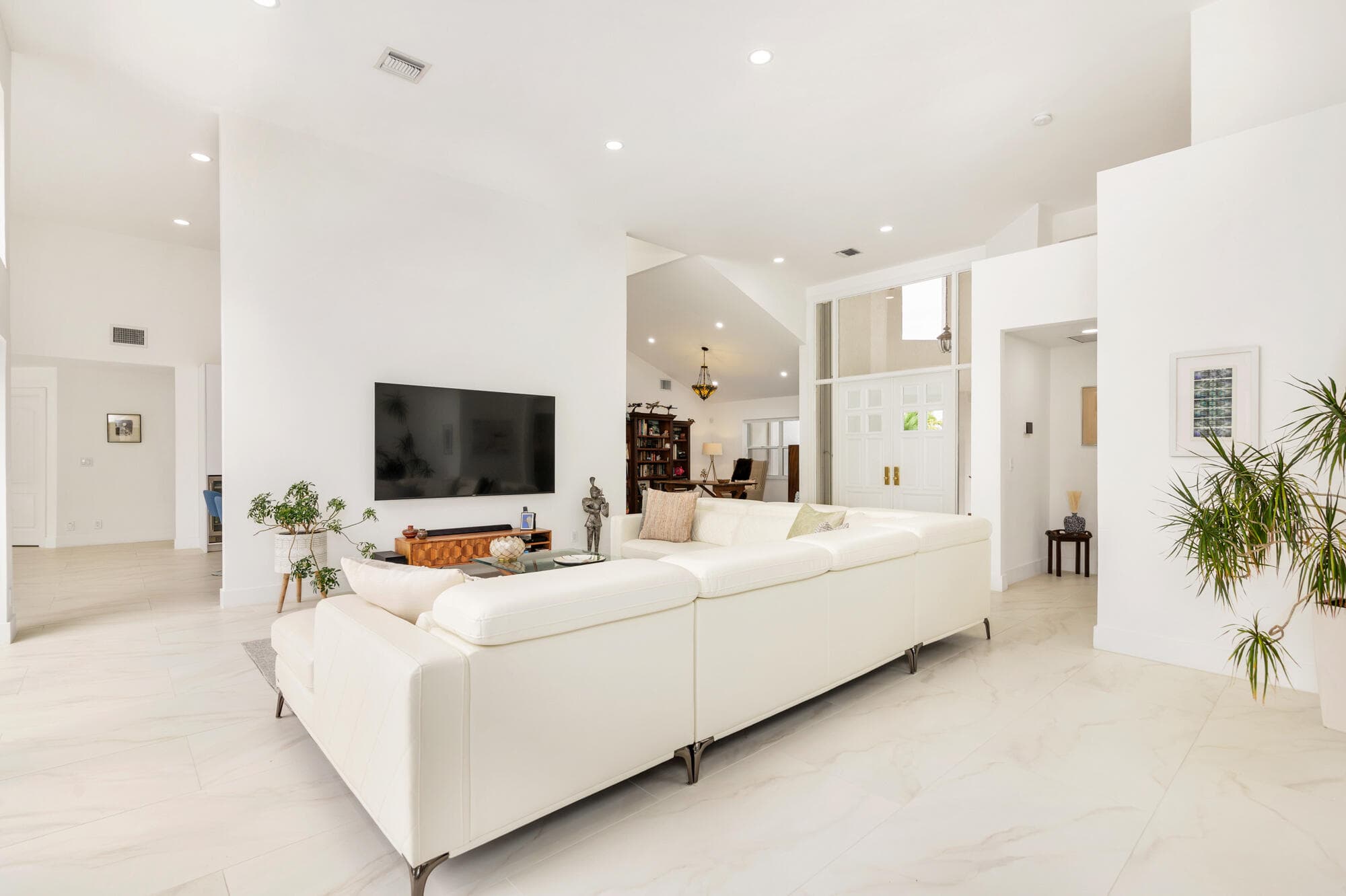 1084 Seagull Park Road S, West Palm Beach, FL 33411 — photo 10 of 59