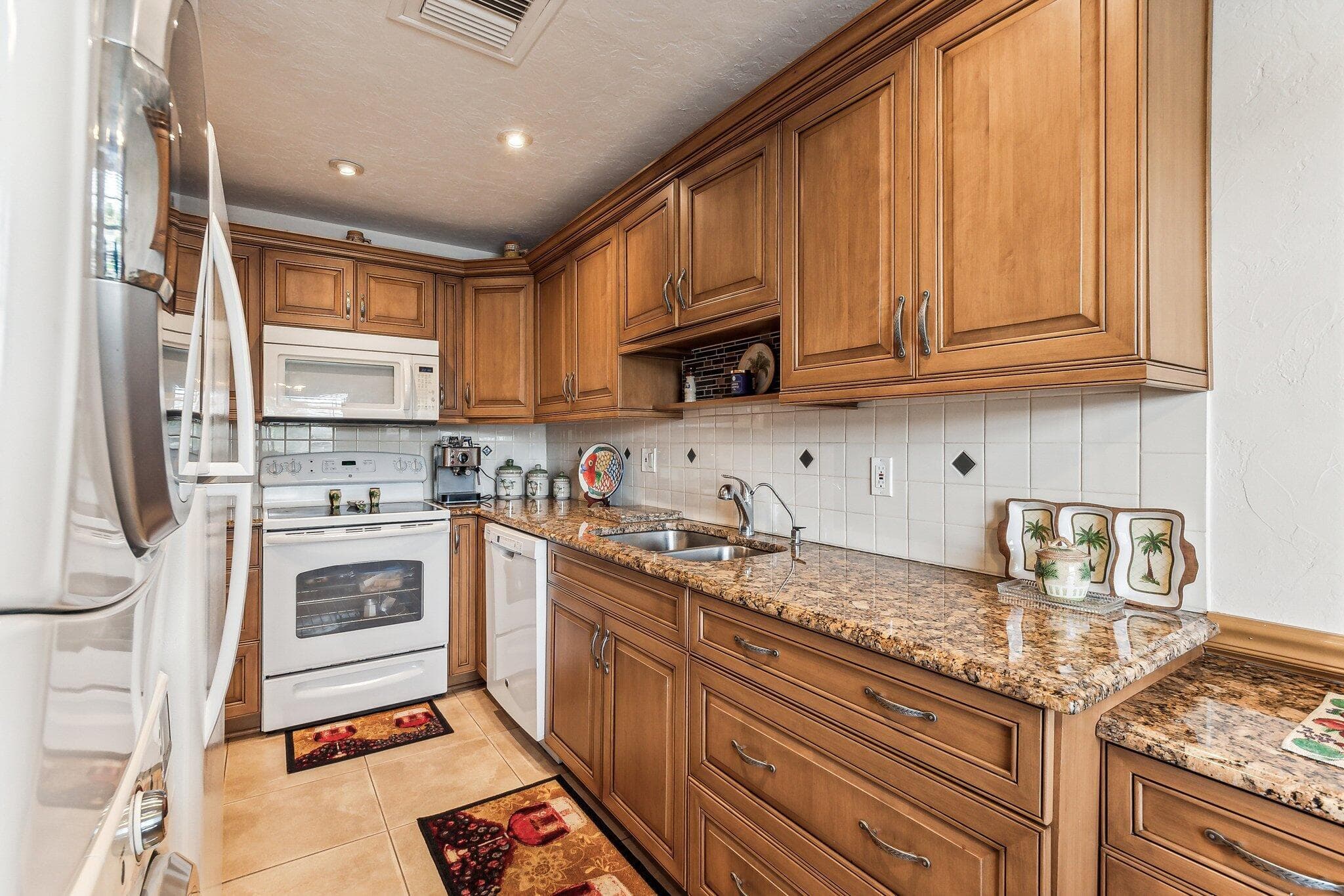 1051 Orange Terrace 103, Delray Beach, FL 33445 — photo 8 of 48