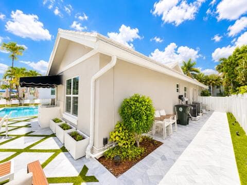 885 Nafa Drive, Boca Raton, FL 33487 — photo 12 of 40